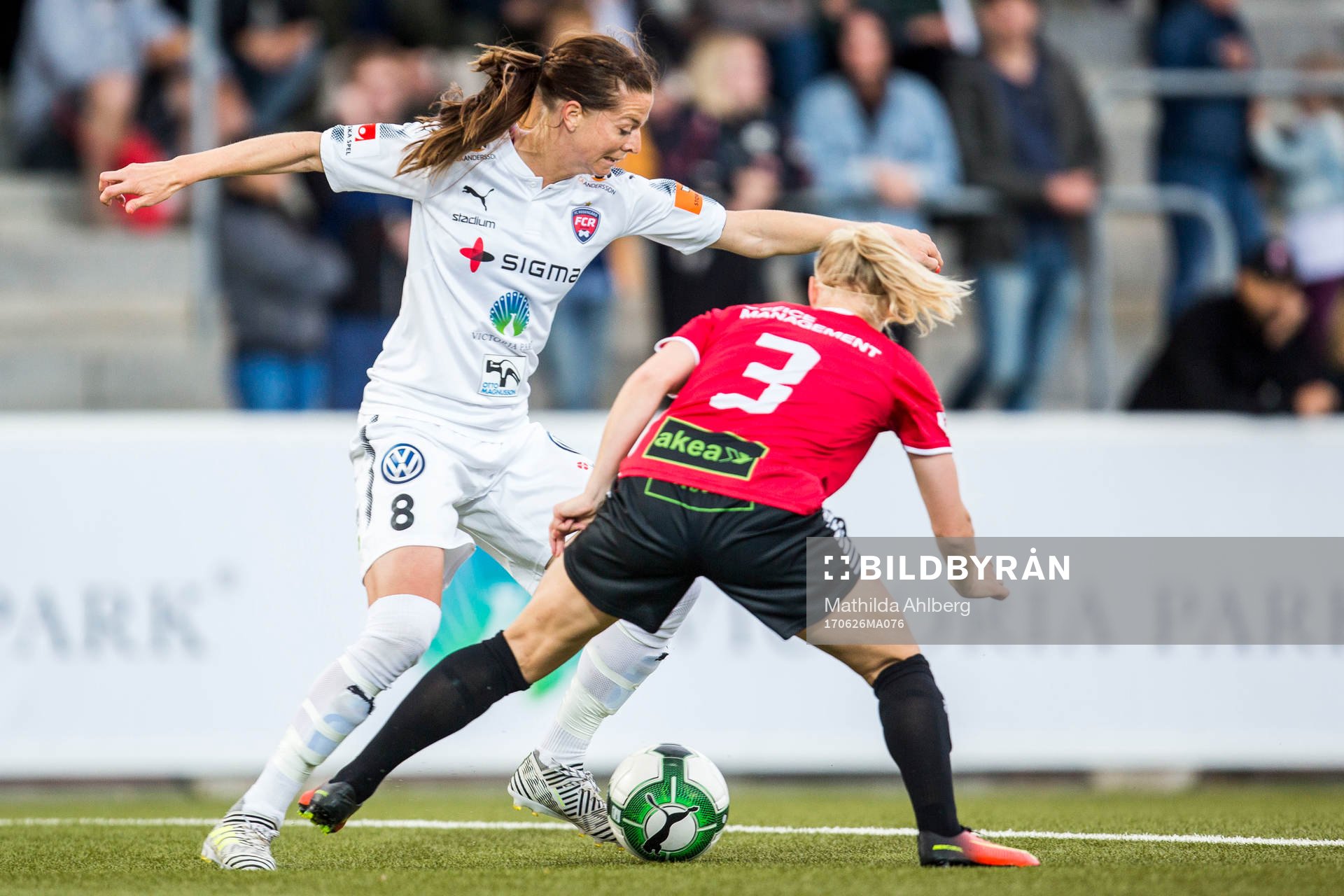 Rosengårds Lotta Schelin och LB07s Malin Winberg