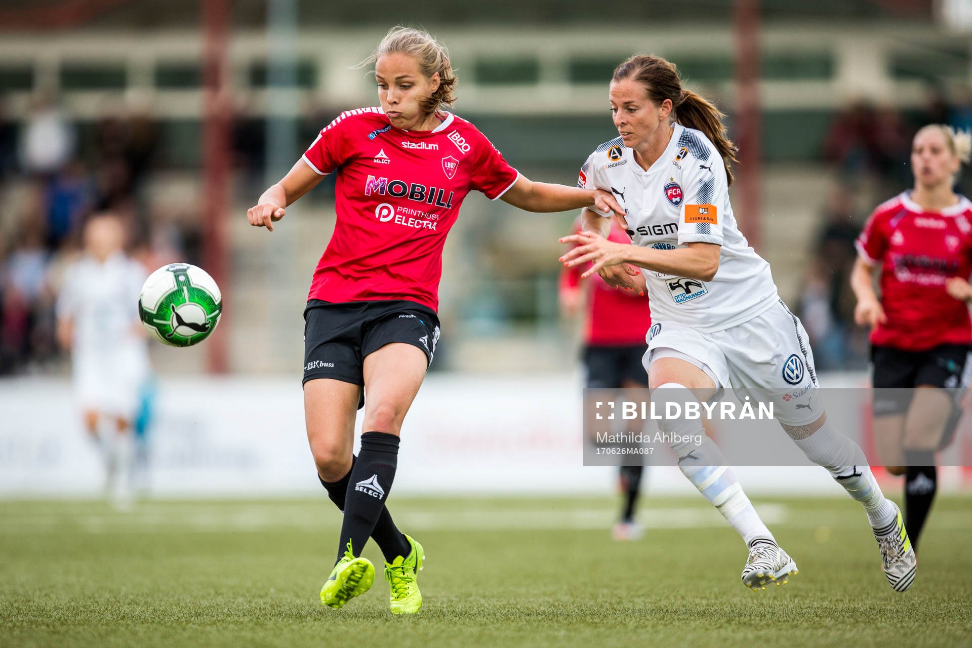 LB07s Anna Björk Kristjánsdóttir och Rosengårds Lotta
