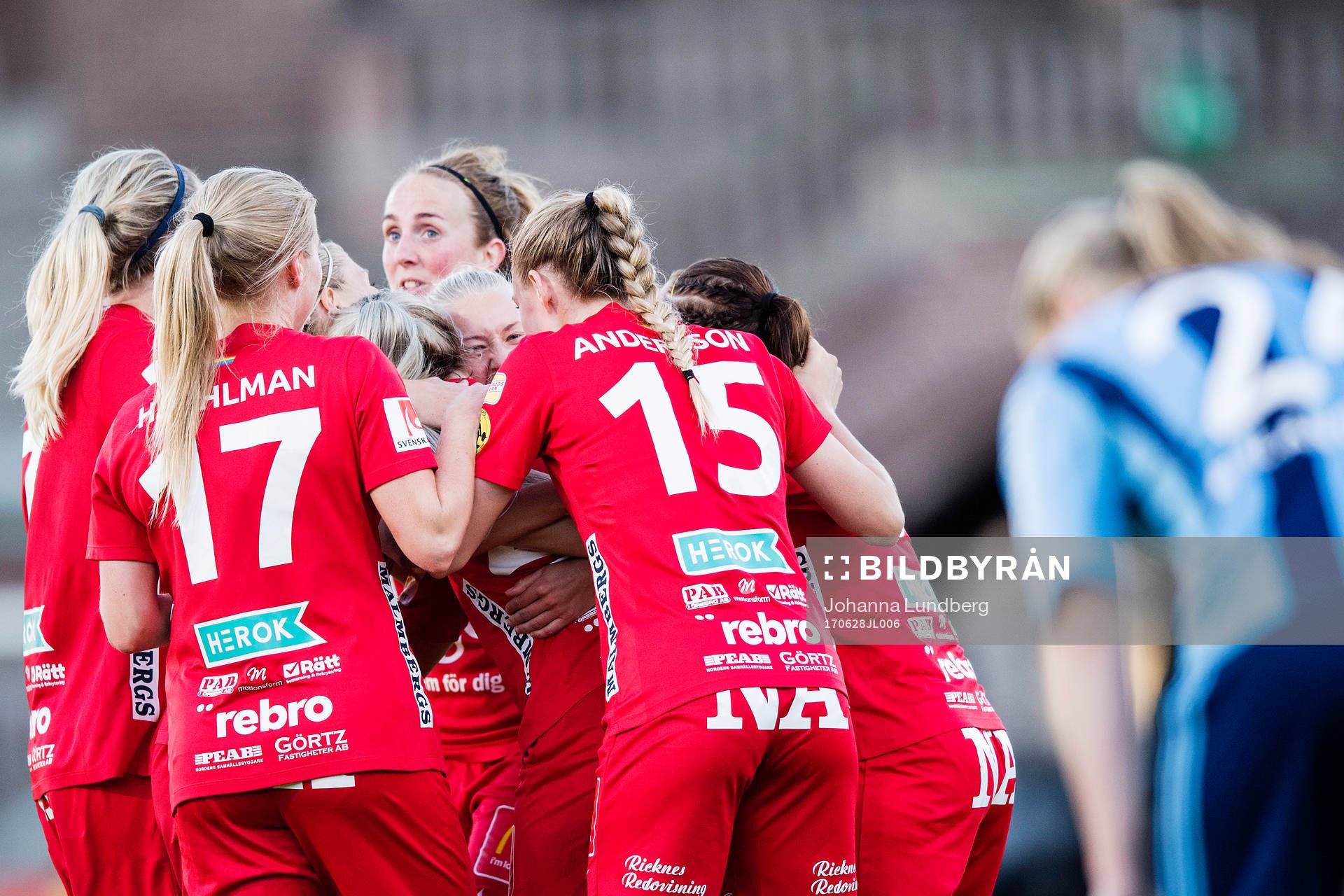 Örebros spelare jublar