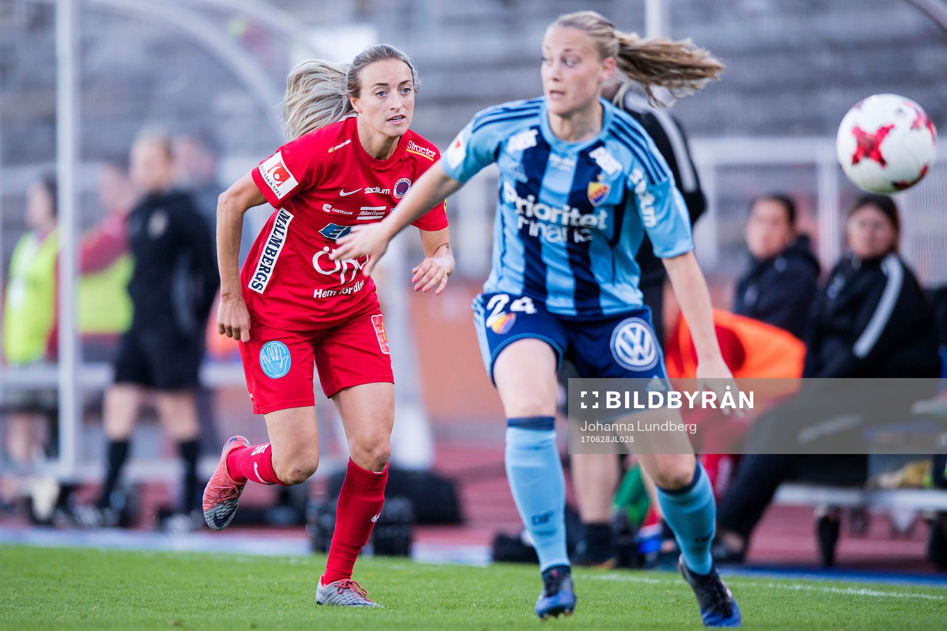 Örebros Hanna Terry mot Djurgårdens Freja Hellenberg