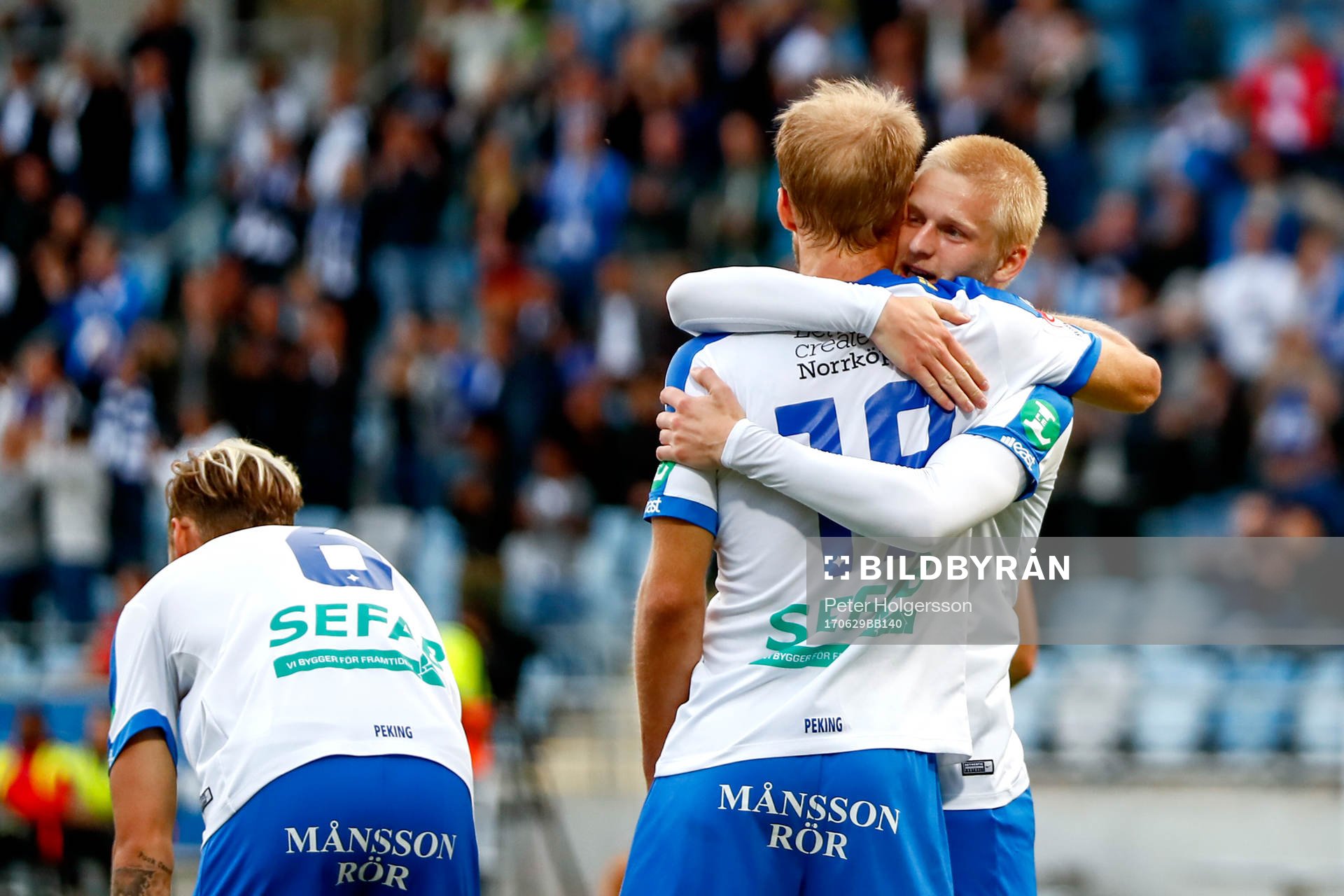 Norrköpings Sebastian Andersson och Karl Holmberg jublar