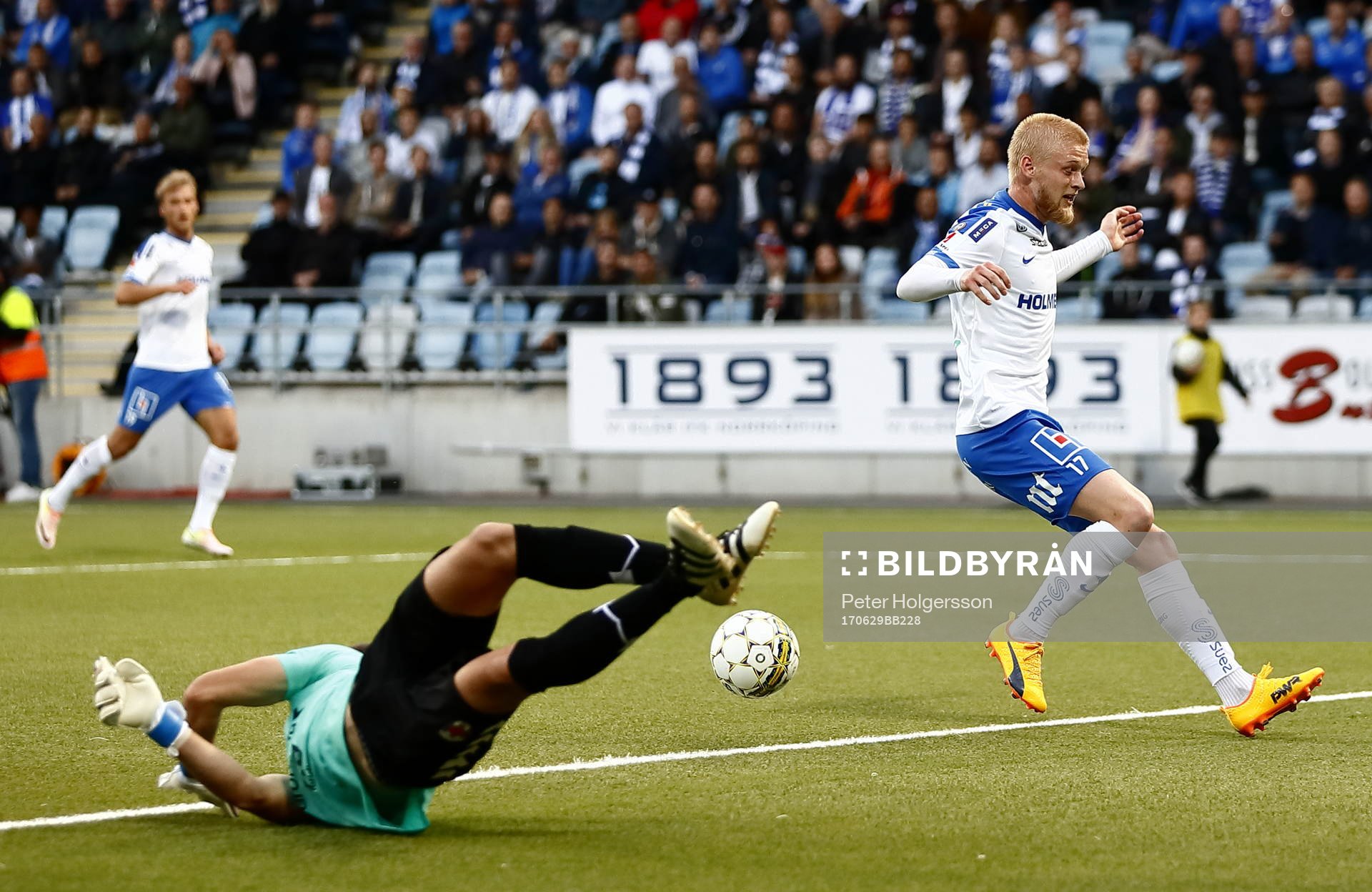 Norrköpings Kalle Holmberg missar målchans