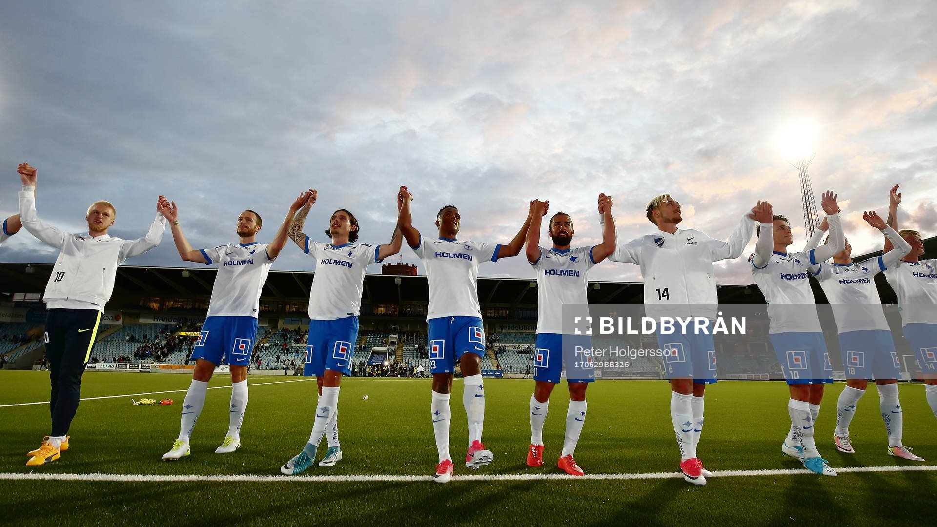 Norrköpings spelare jublar