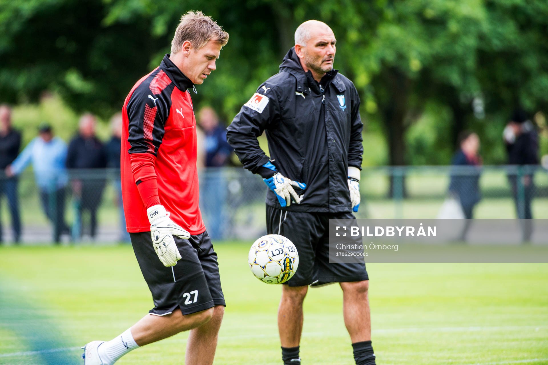 Målvakt Johan Dahlin  och målvaktstränaren Jonnie Fedel