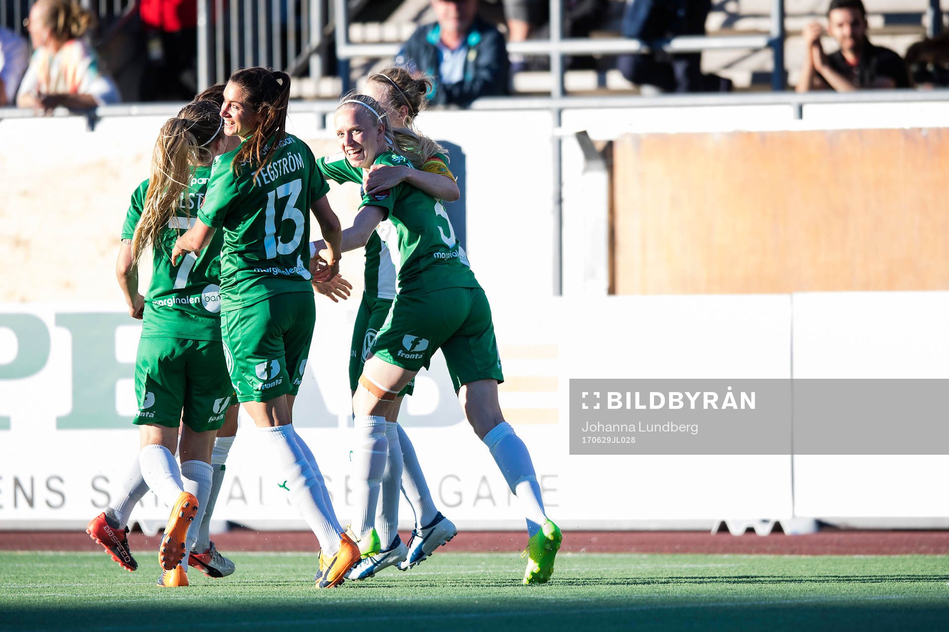 Hammarbys Olga Ekblom jublar