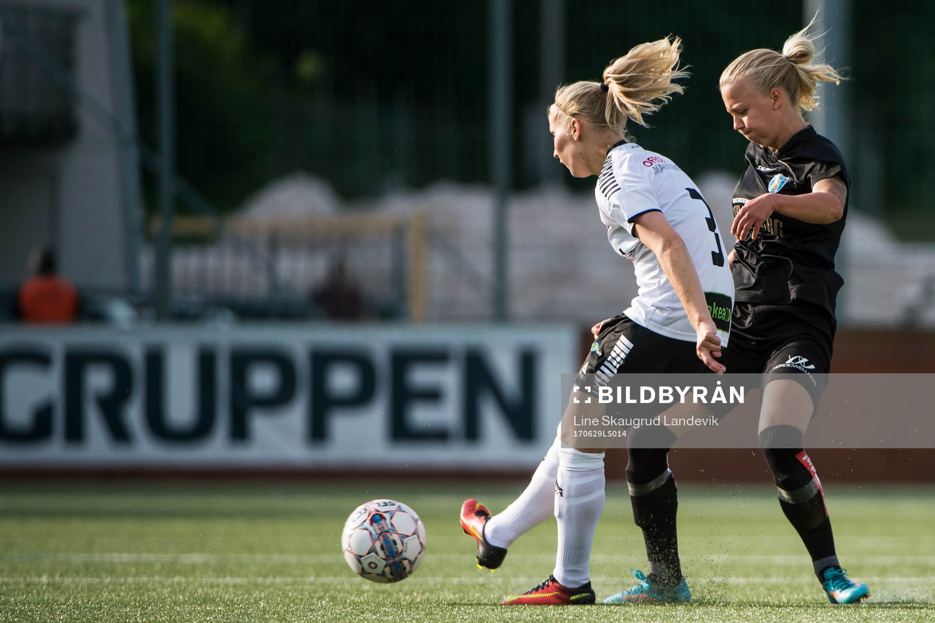LB07s Malin Winberg och Göteborgs Nathalie Persson