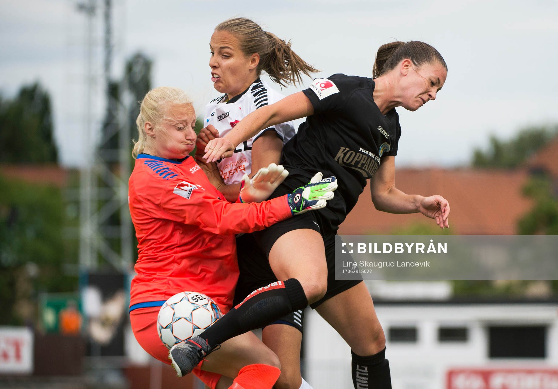 LB07s målvakt Josephine Frigge, Anna Björk