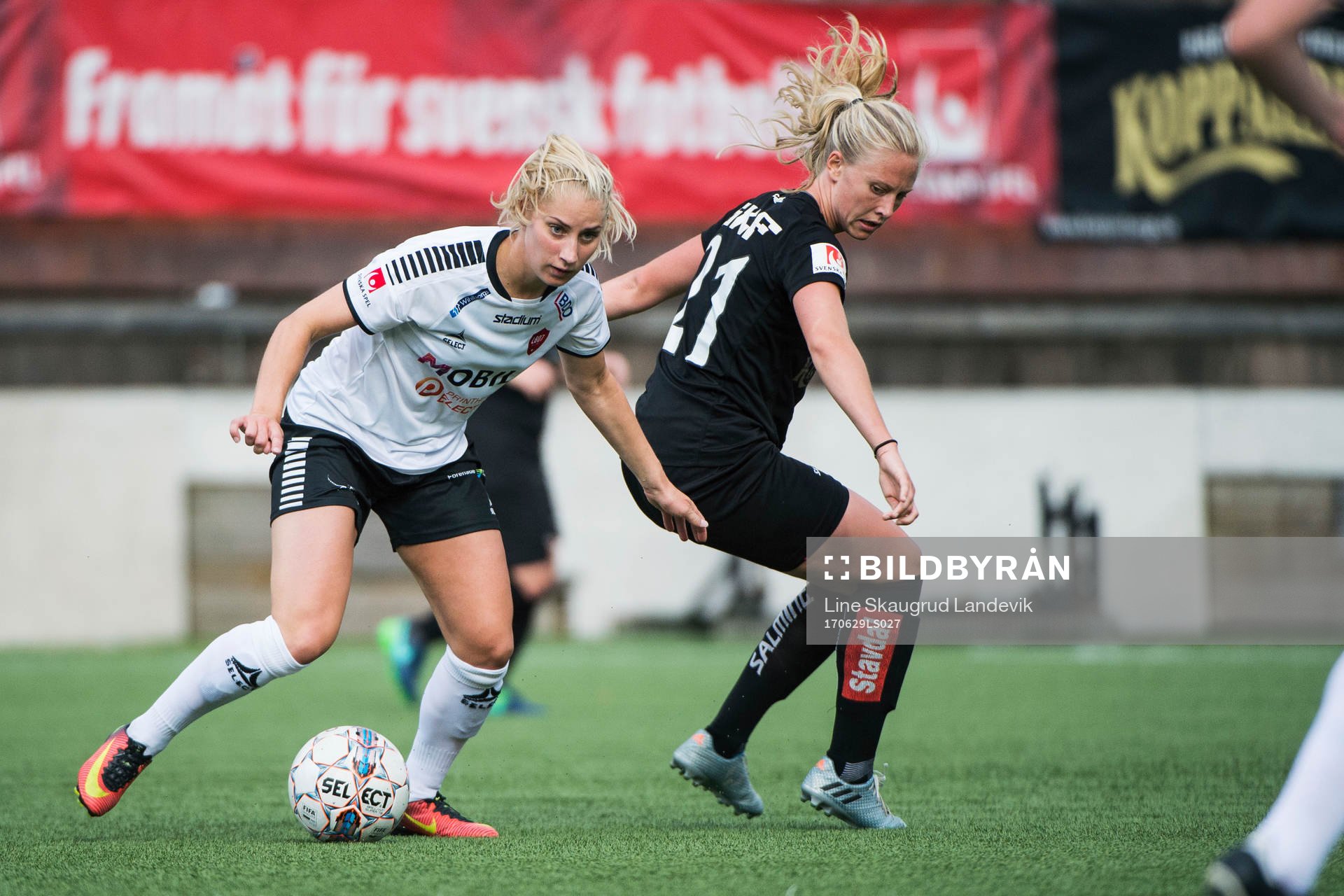 LB07s Malin Winberg och Göteborgs Rebecka Blomqvist