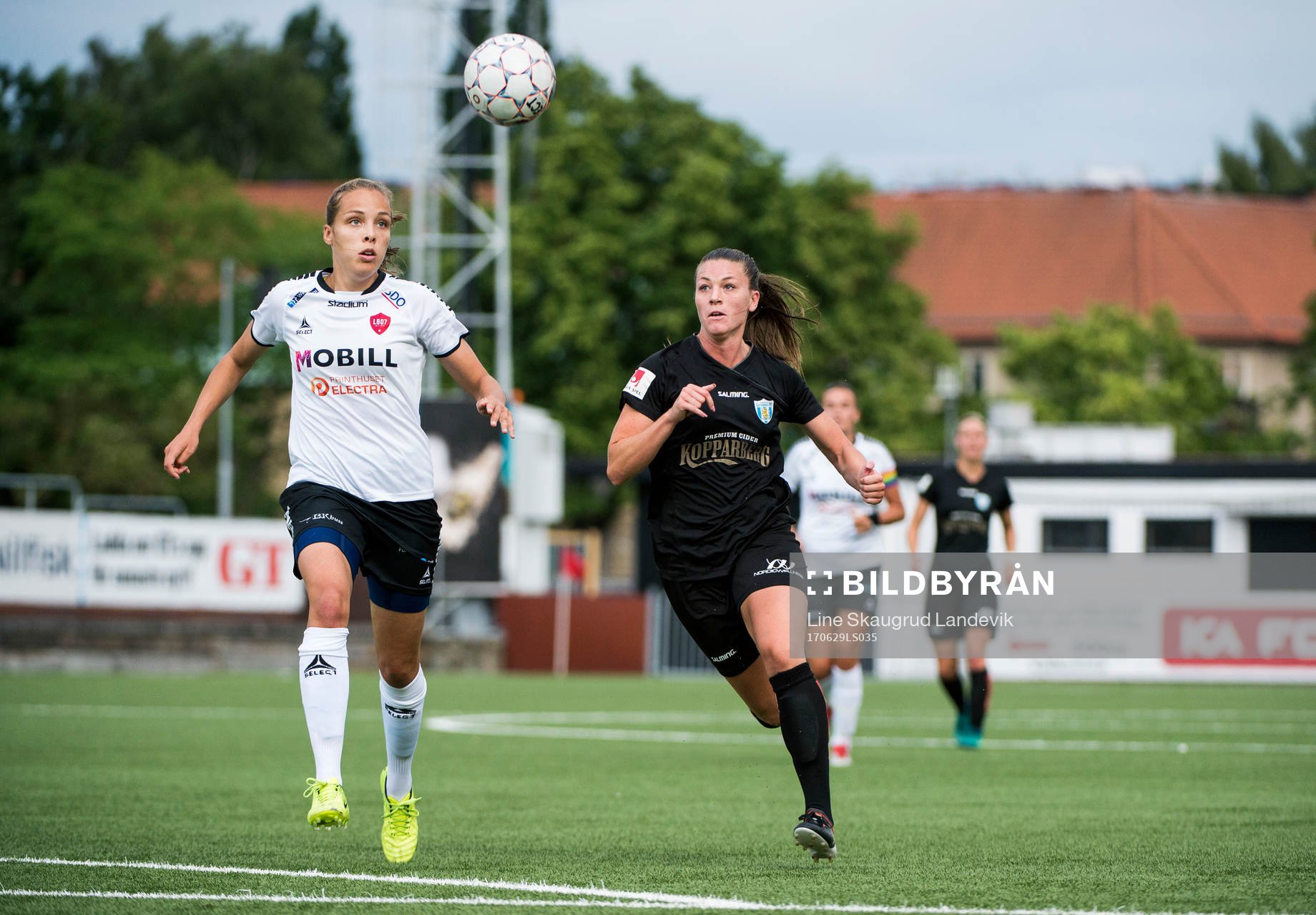 LB07s Anna Björk Kristjánsdóttir och Göteborgs Pauline