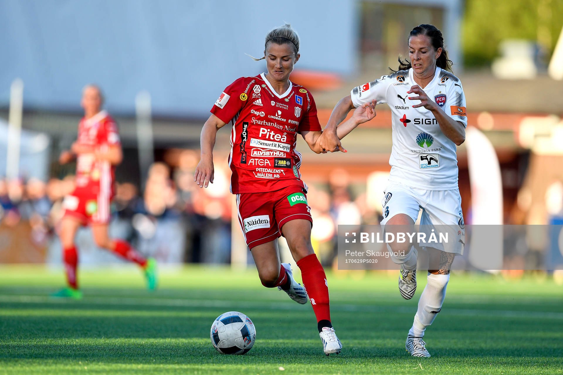 Piteås Emelie Lövgren och Rosengårds Lotta Schelin