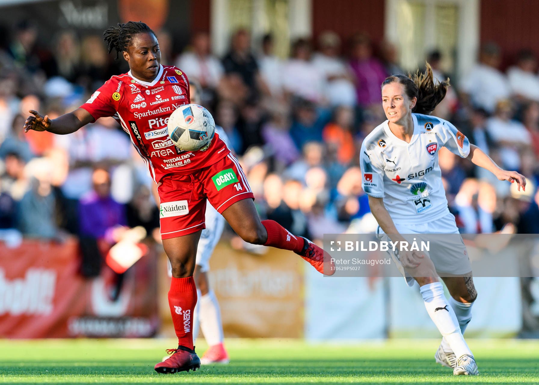 Piteås Faith Ikidi och Rosengårds Lotta Schelin