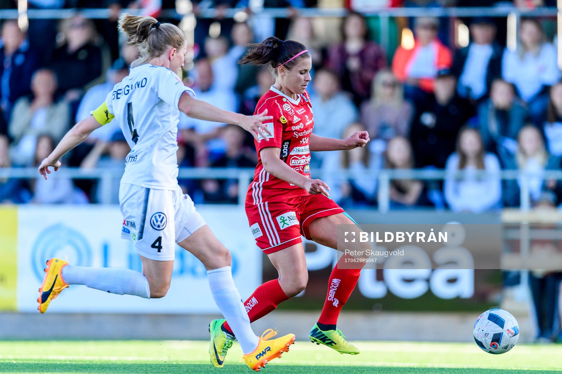 Piteås Hanna Pettersson med bollen