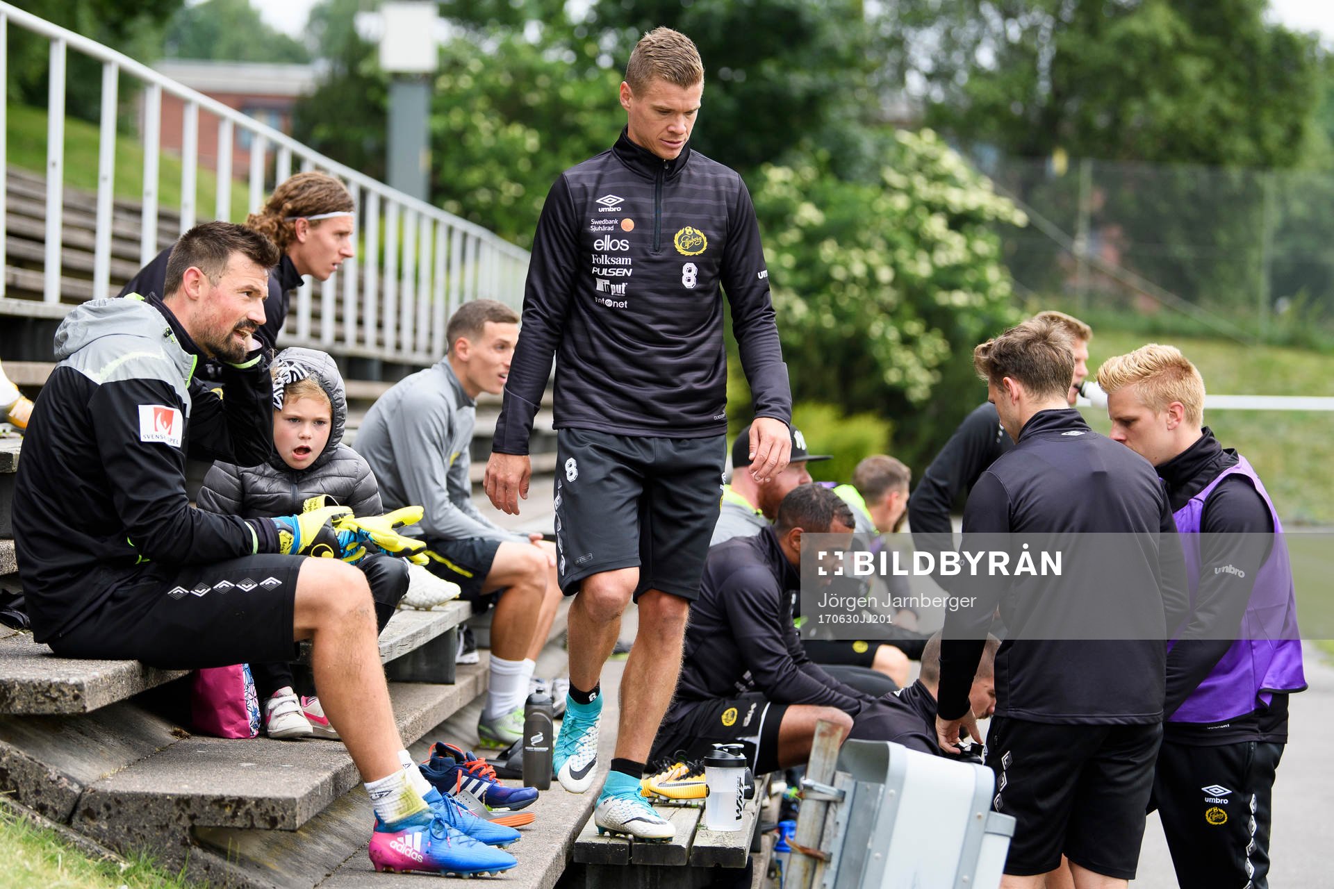 Samuel Holmén och målvakt Kevin Stuhr Ellegaard