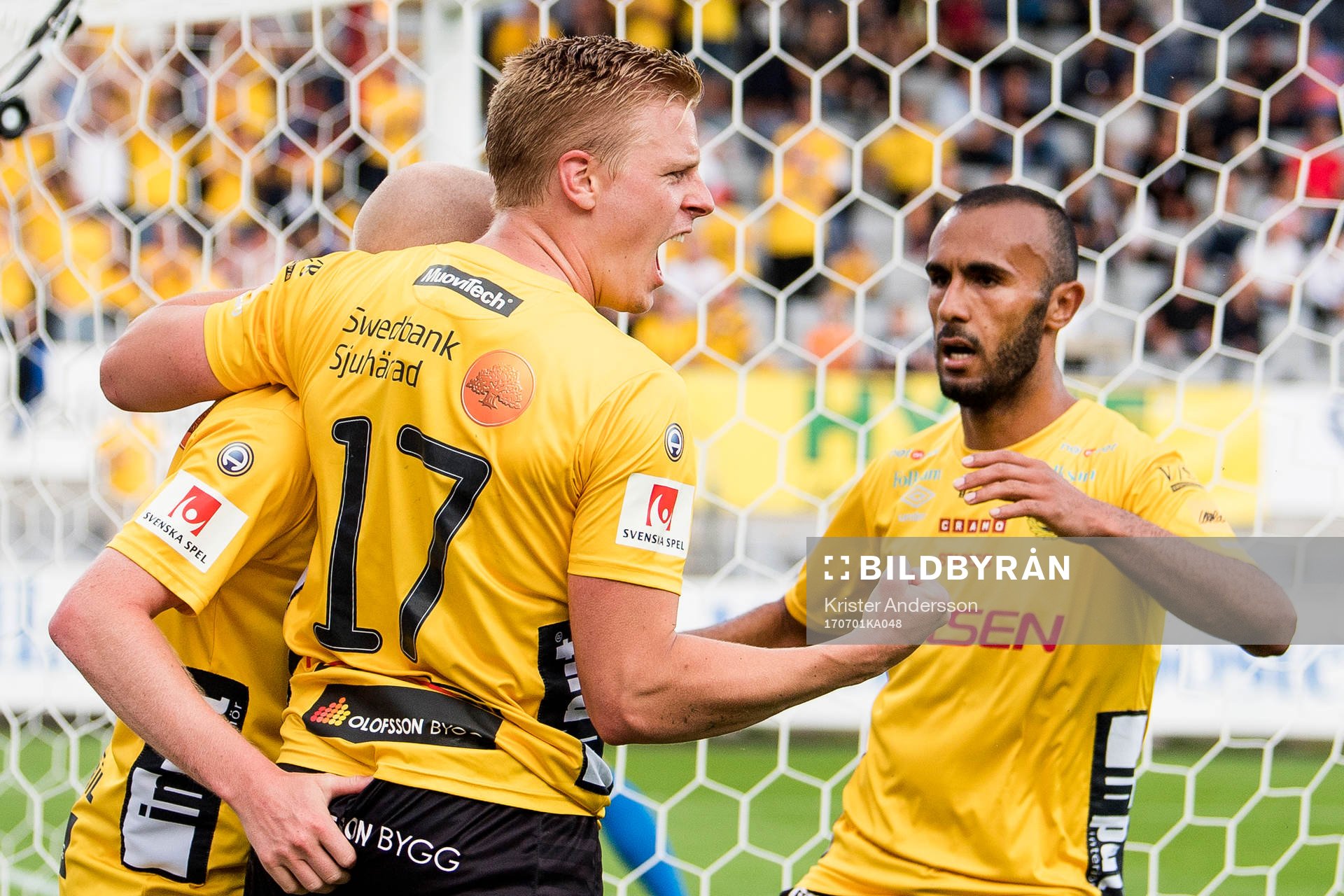 Elfsborgs Per Frick och Issam Jebali jublar