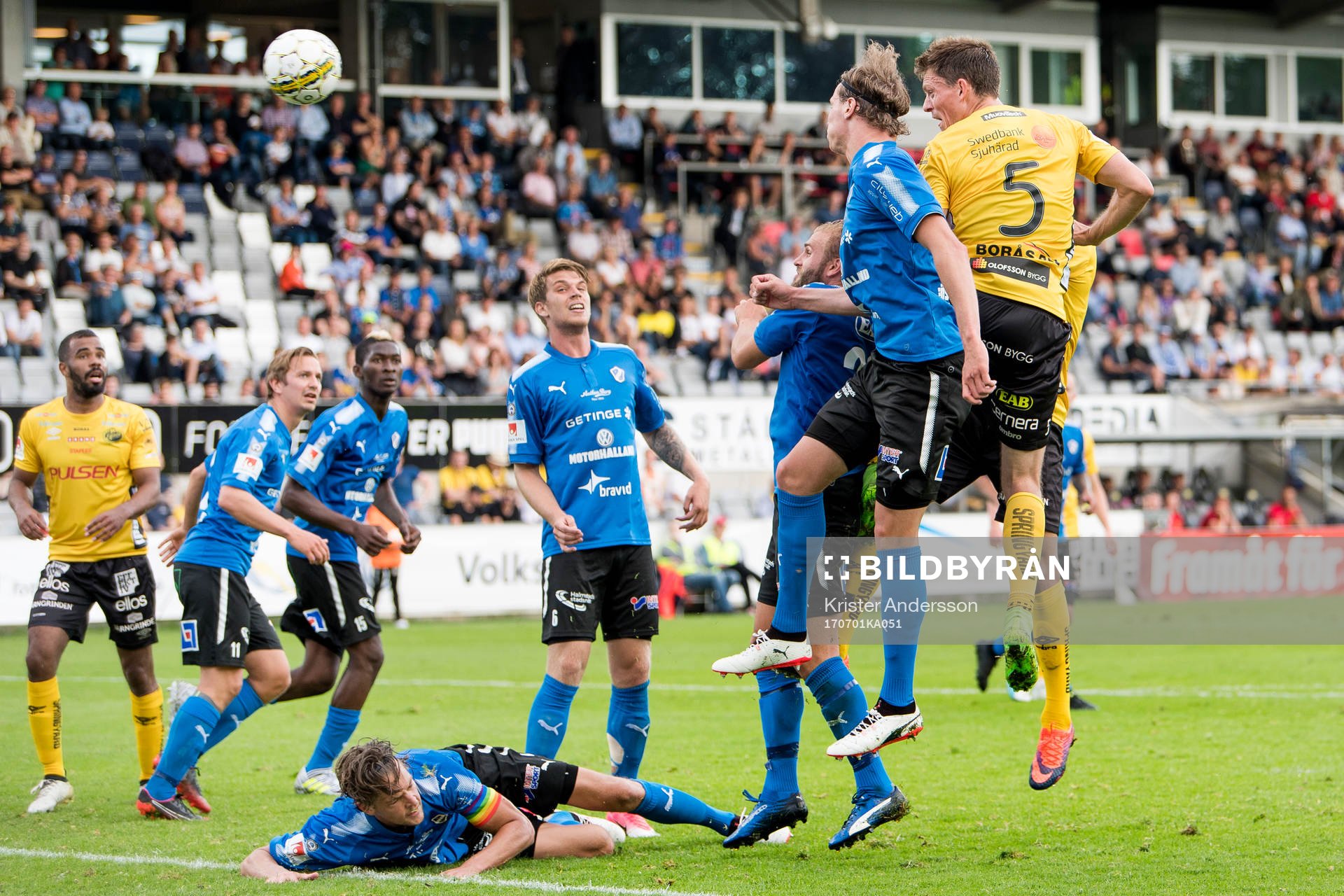 Elfsborgs Jörgen Horn nickar vid hörna