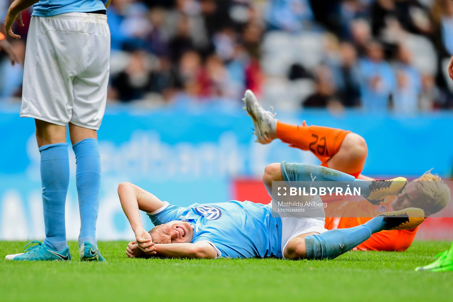 Malmö FFs Mattias Svanberg har ont