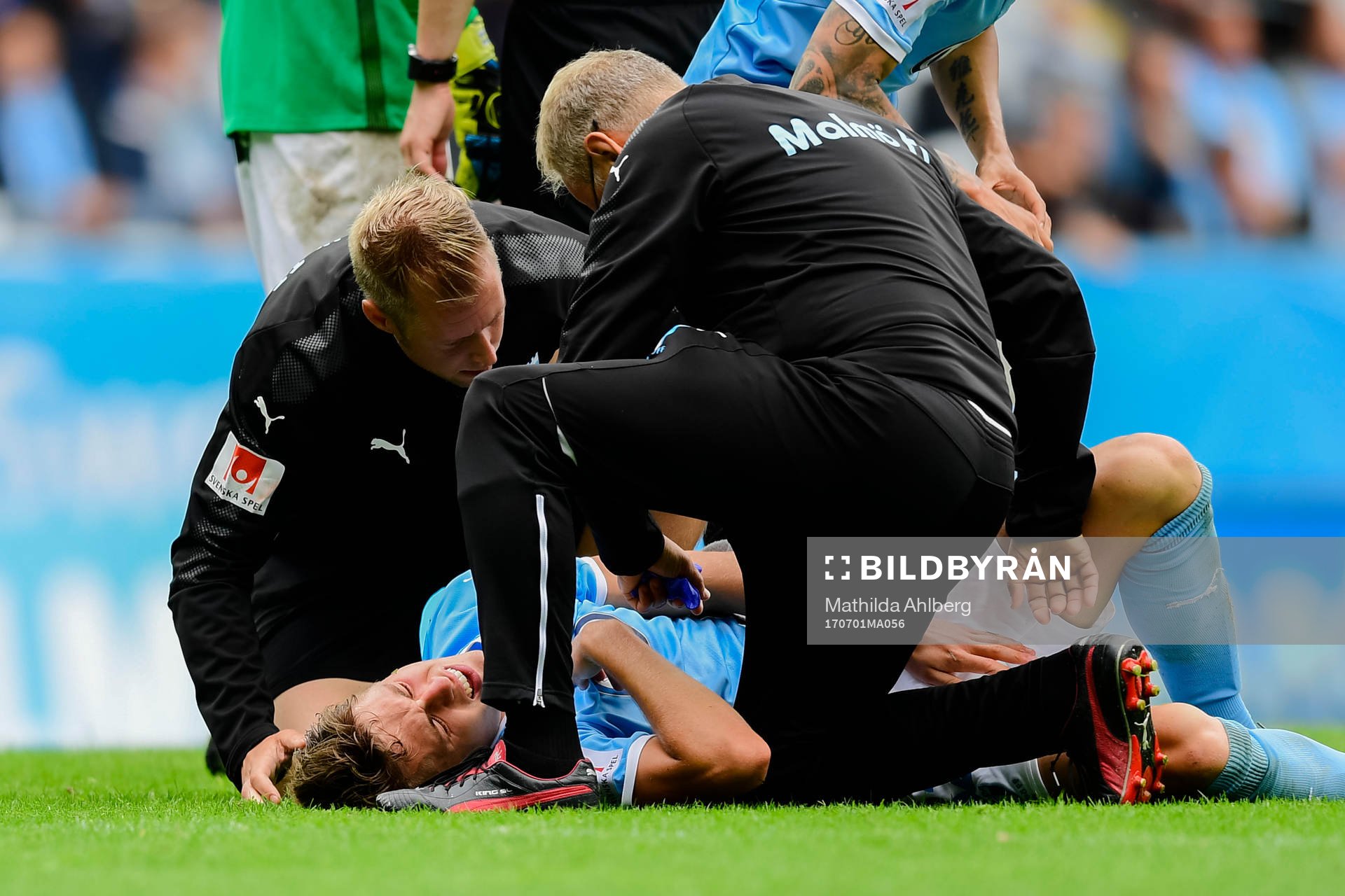 Malmö FFs Mattias Svanberg har ont
