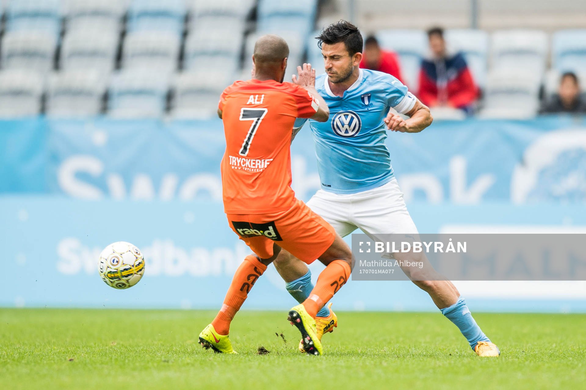 Malmö FFs Behrang Safari och AFC Eskilstunas Ferid Ali