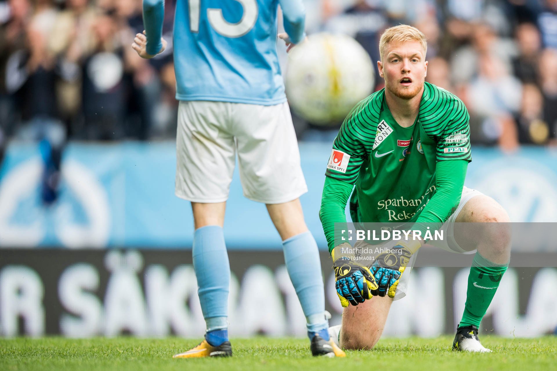 AFC Eskilstunas målvakt Tim Erlandsson deppar