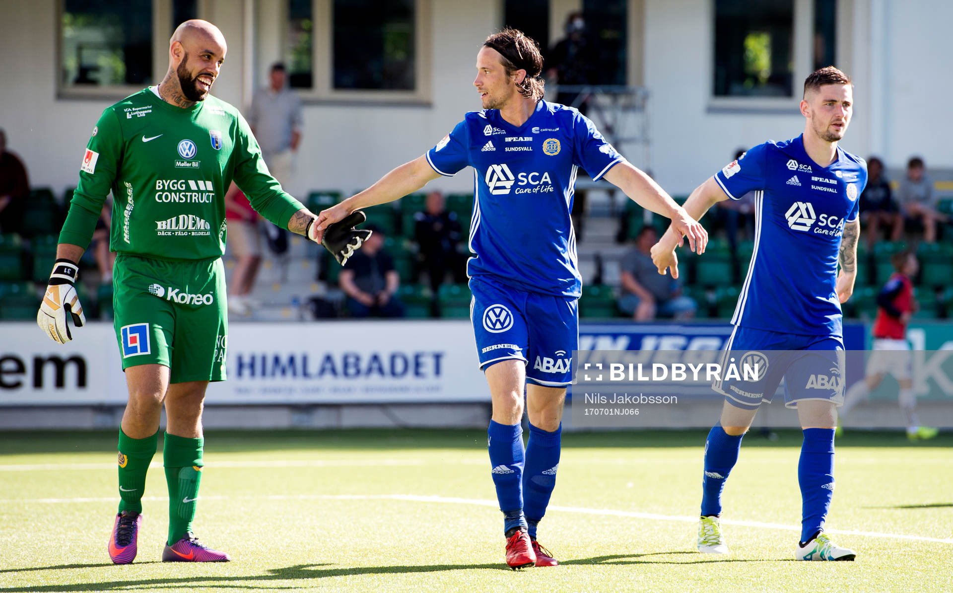 Sirius målvakt Joshua Wicks  och Sundsvalls Linus