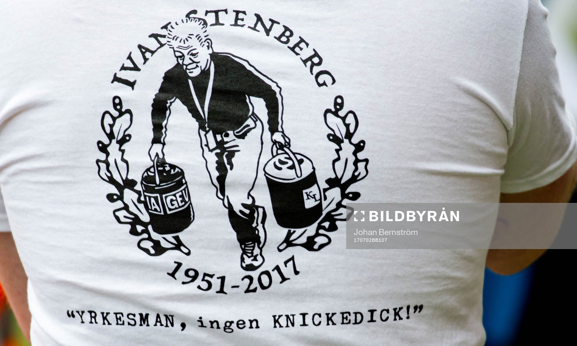 Örebrospelarna har en hyllningströja med namn Ivan