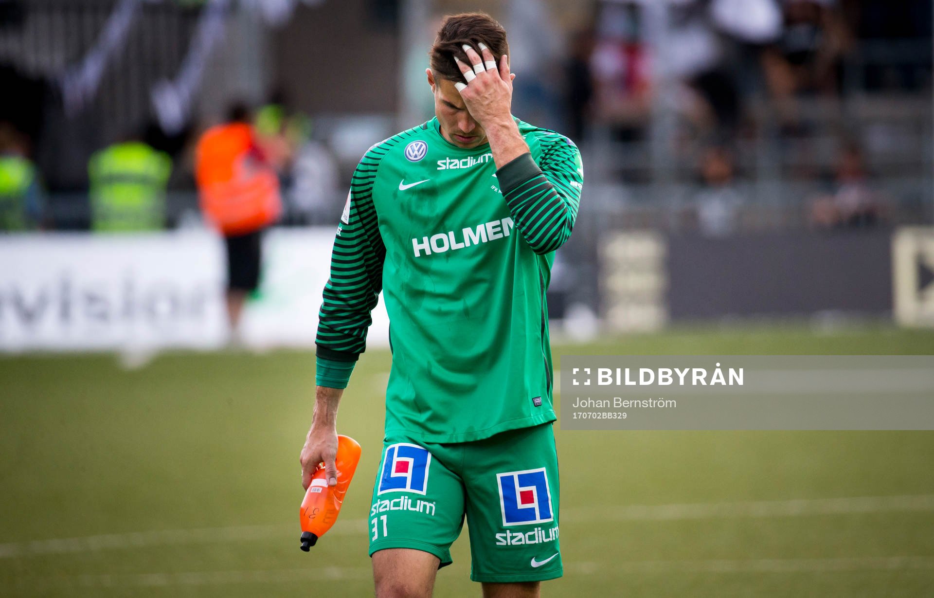 Norrköpings målvakt Michael Langer deppar