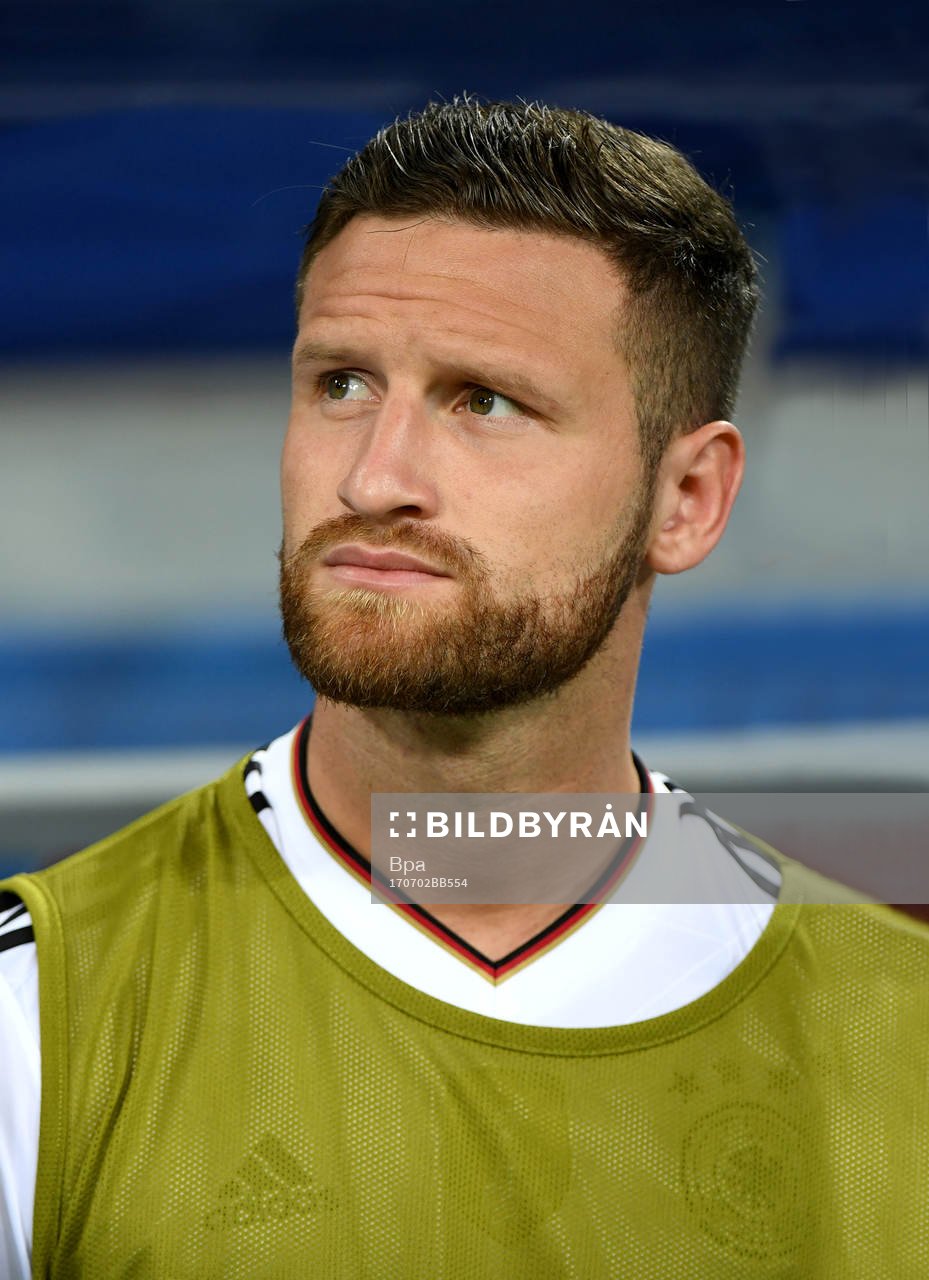 Shkodran Mustafi, Tyskland