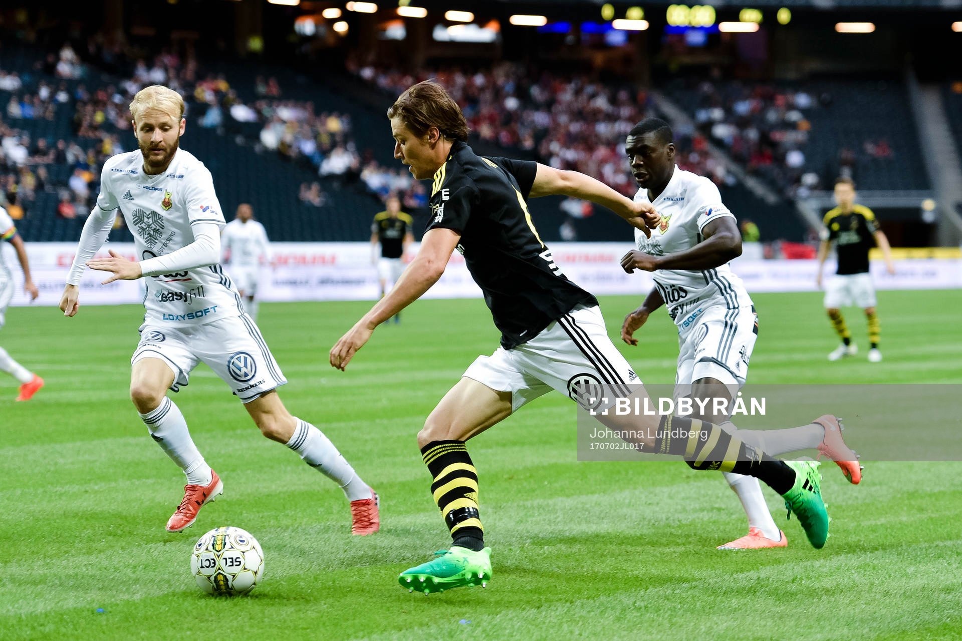 s Simon Thern och Östersunds Ken Sema