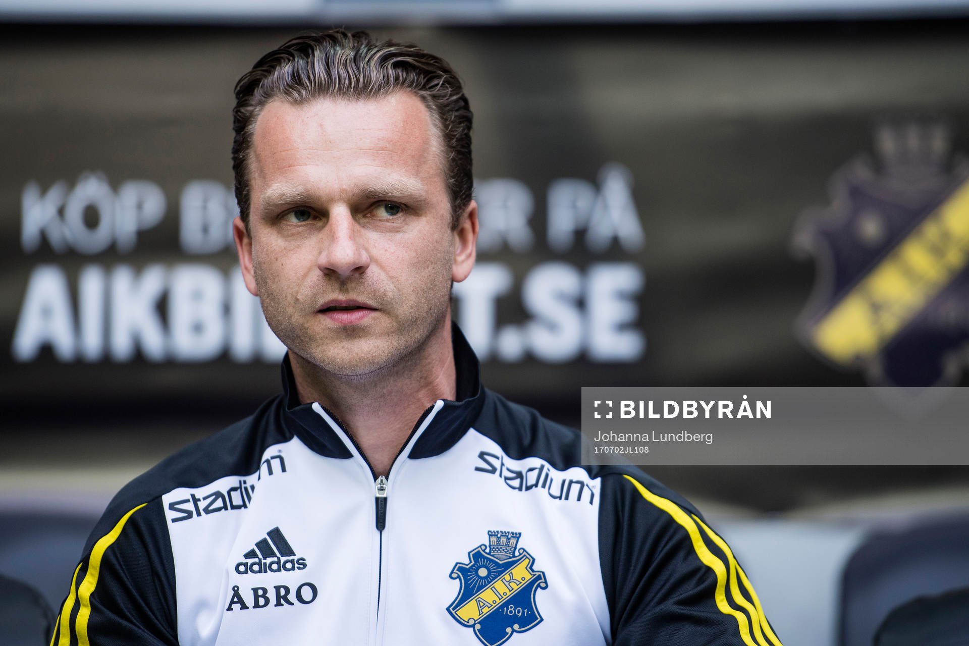 s assisterande tränare Bartosz Grzelak