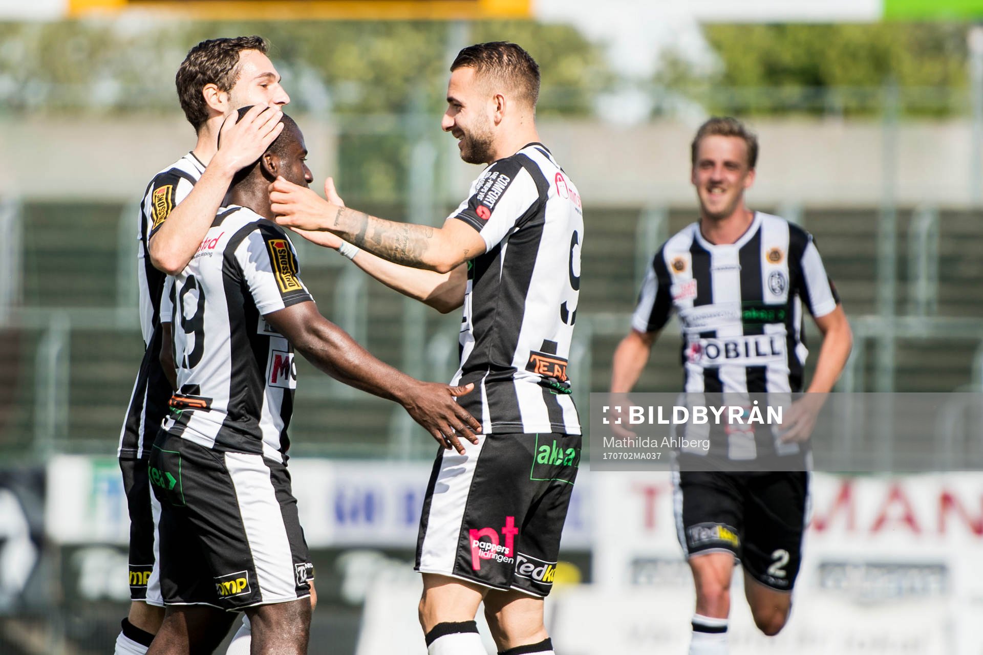 Landskronas Thierry Zahui jublar med lagkamrater efter att han gjort 2-0 under fotbollsmatchen i Division 1 Södra mellan Landskrona BoIS och Oddevold den 2 juli 2017 i Landskrona.