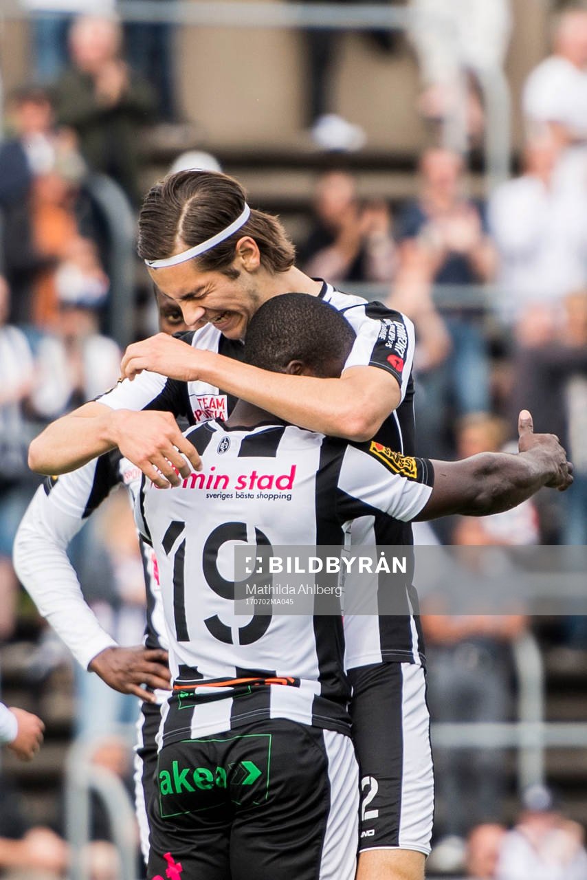 Landskronas Adi Nalic jublar efter att han gjort 4-0 under fotbollsmatchen i Division 1 Södra mellan Landskrona BoIS och Oddevold den 2 juli 2017 i Landskrona.