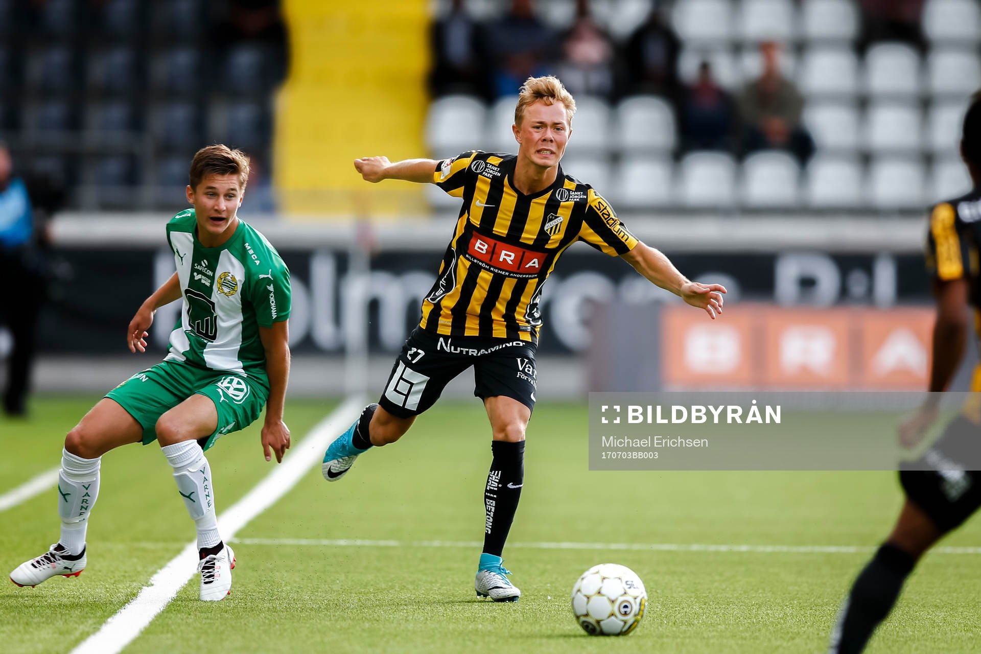 Hammarbys Leo Bengtsson och Häckens Joel Andersson