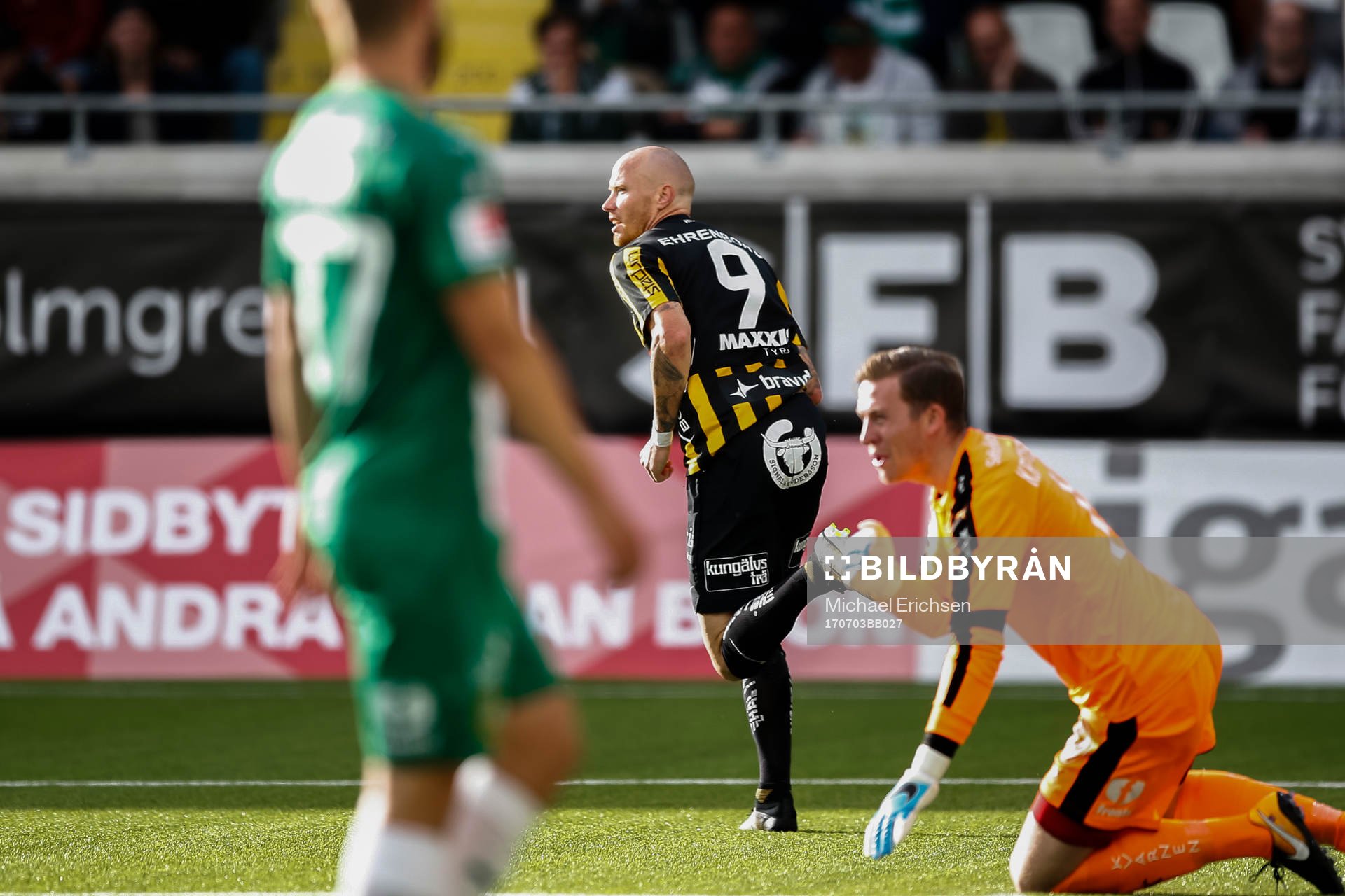 Häckens Alexander Farnerud jublar