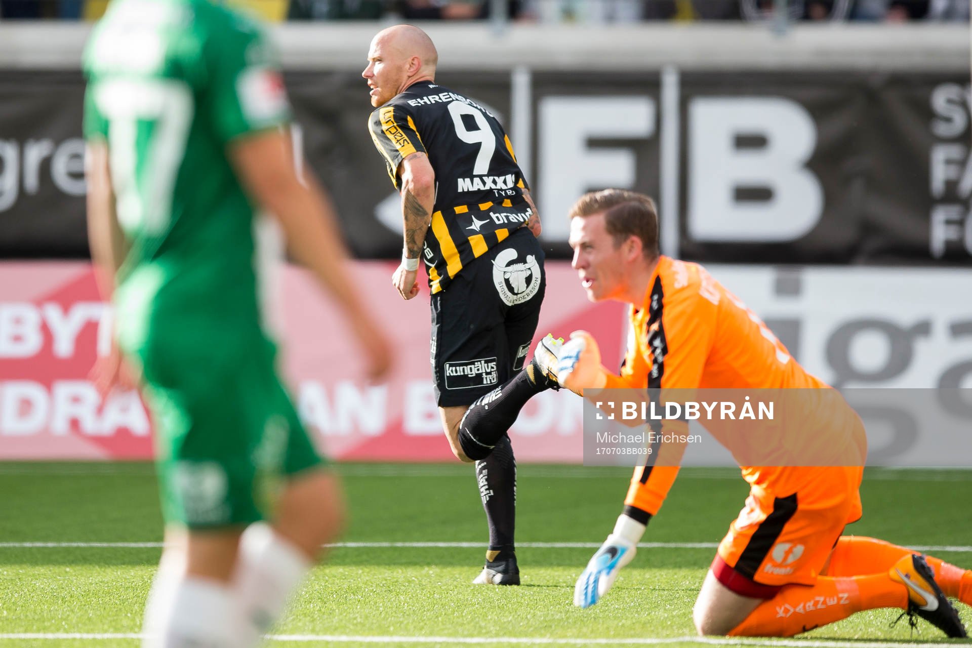 Häckens Alexander Farnerud jublar