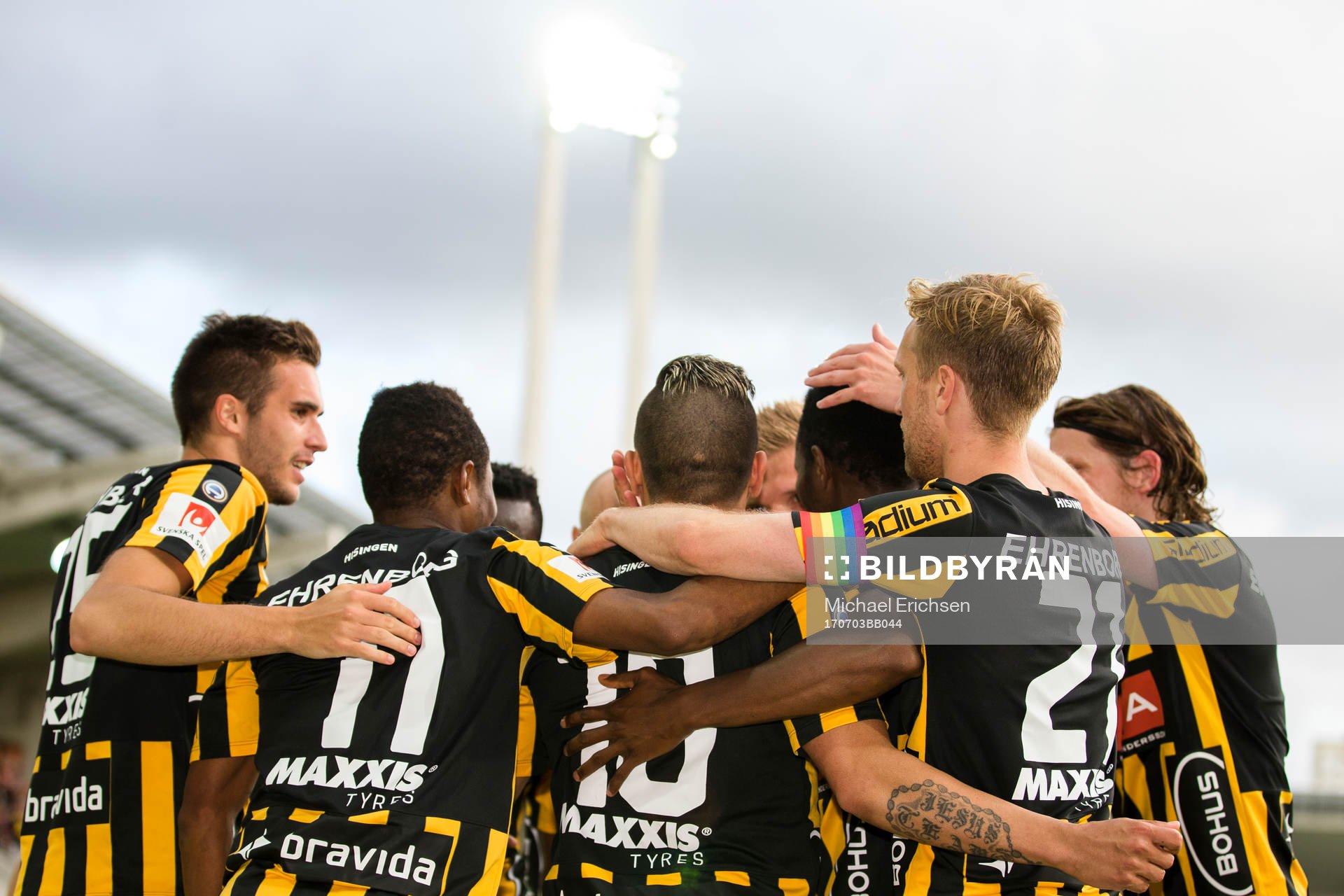 Häckens spelare jublar