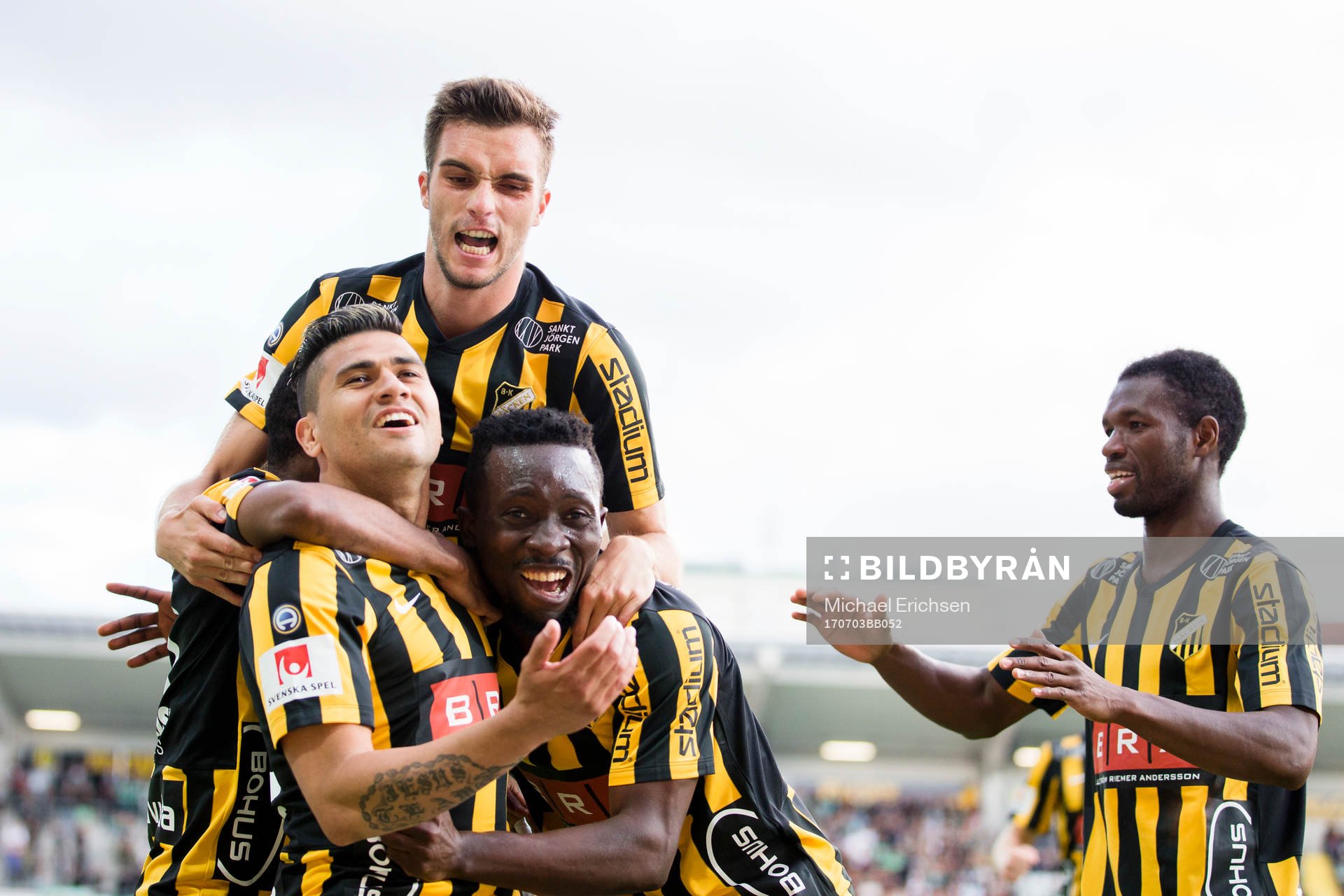 Häckens Paulinho, Nasiru Mohammed och Chisom Egbuchulam