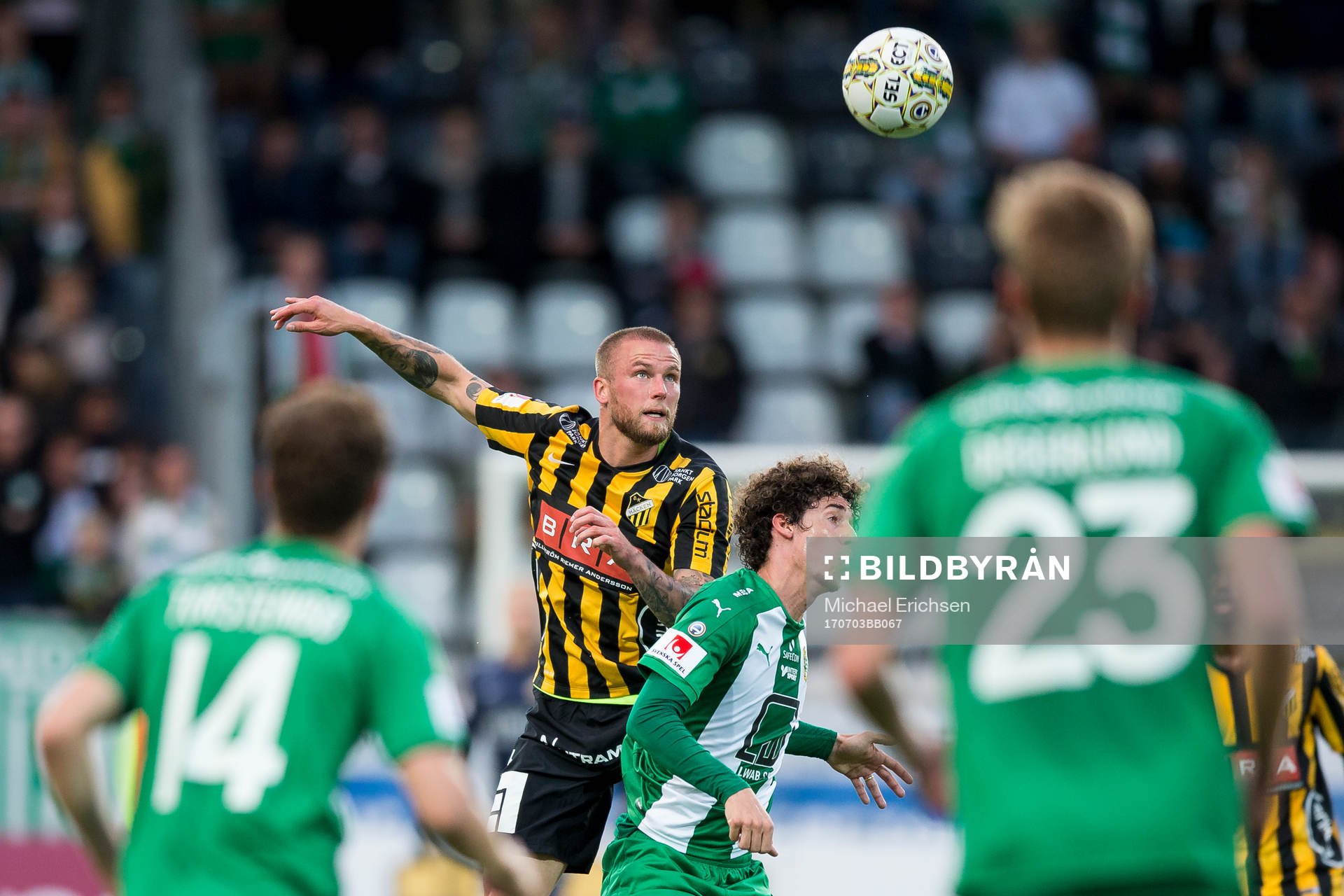 Häckens Alexander Faltsetas i nickduell med Hammarbys
