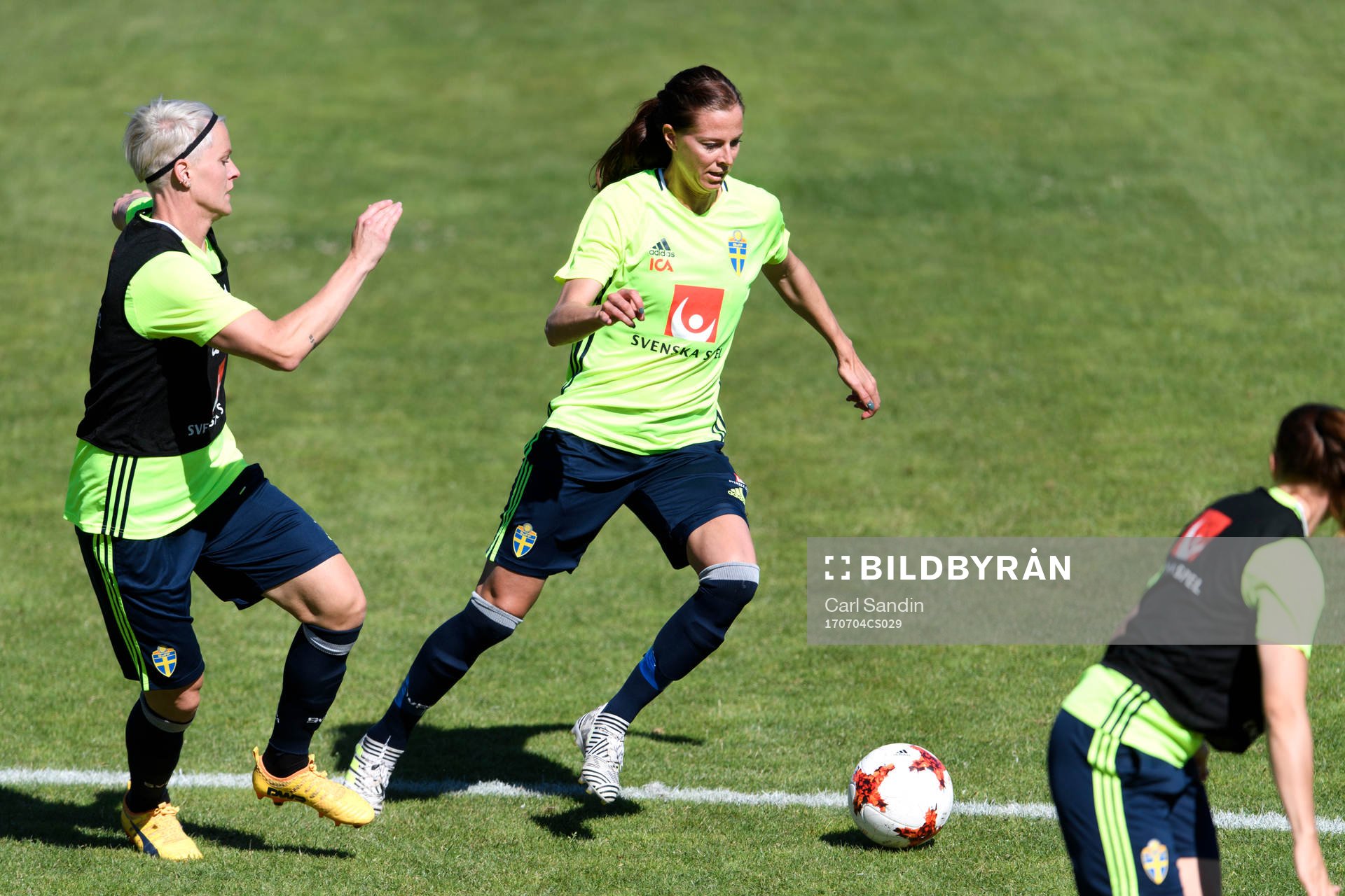 Nilla Fischer och Lotta Schelin
