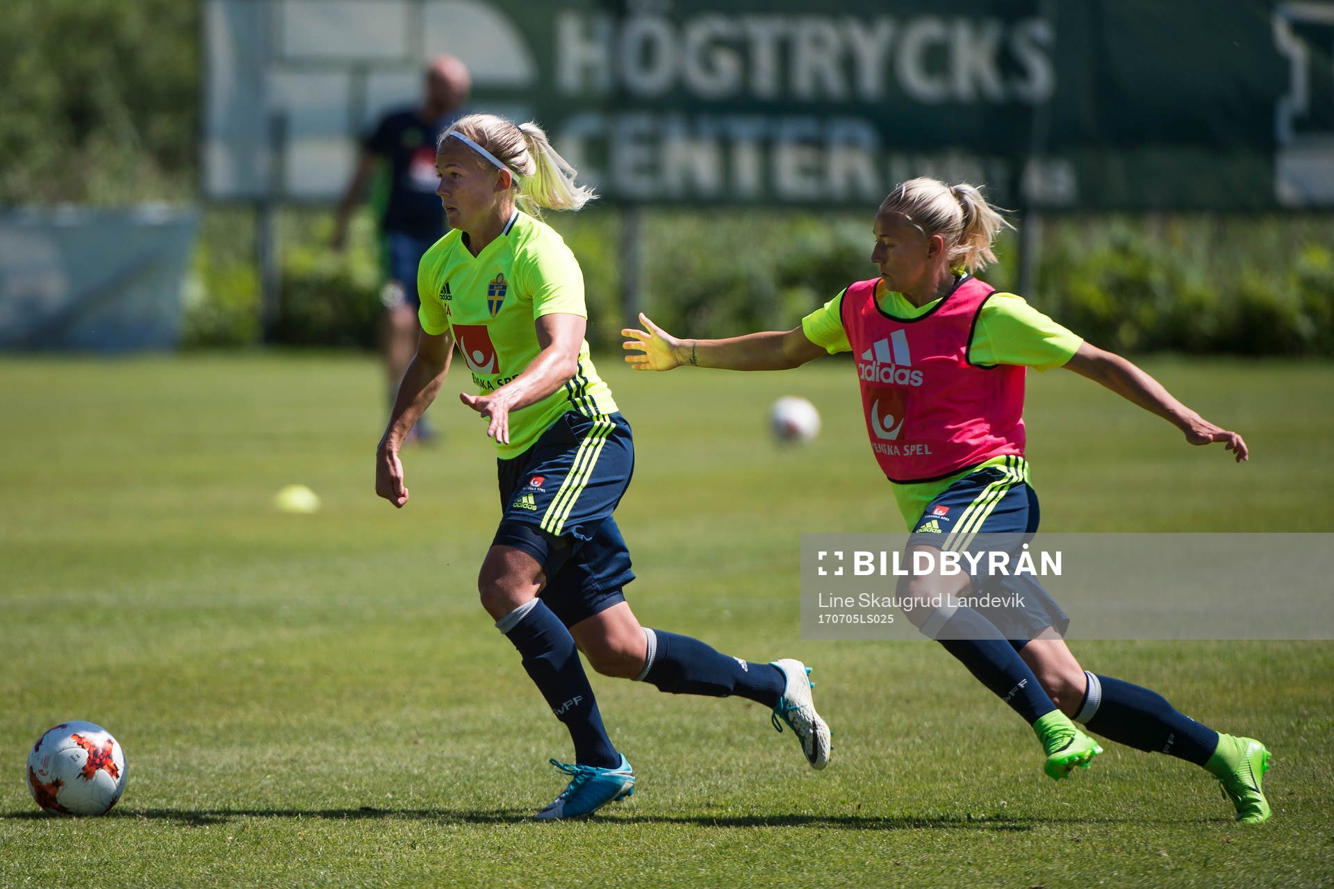 Hanna Glas och Stina Blackstenius