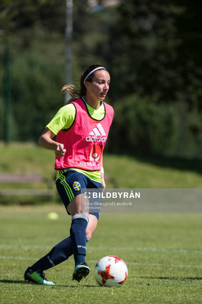 Kosovare Asllani