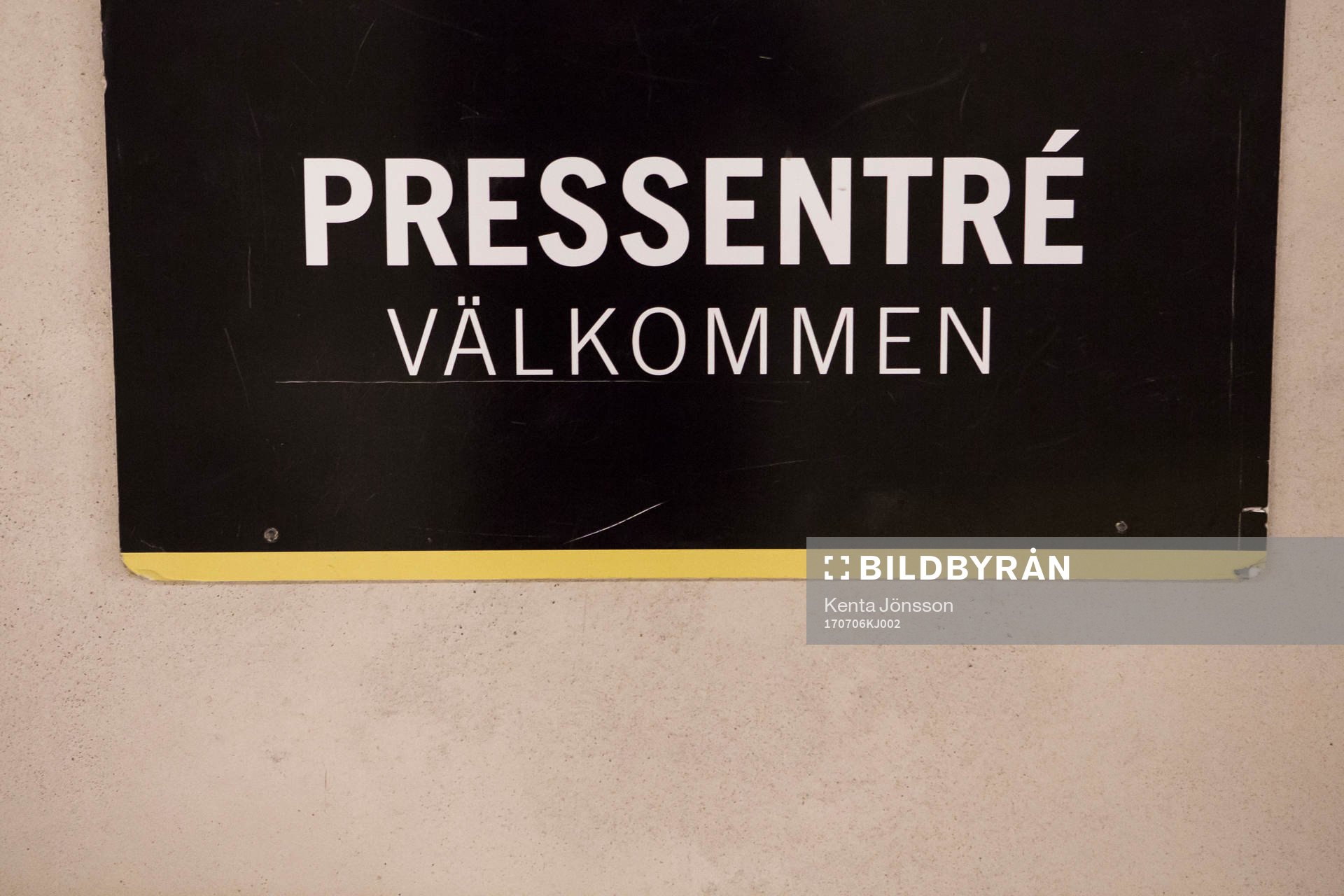 Skylt vid pressentrén på Friends Arena innan