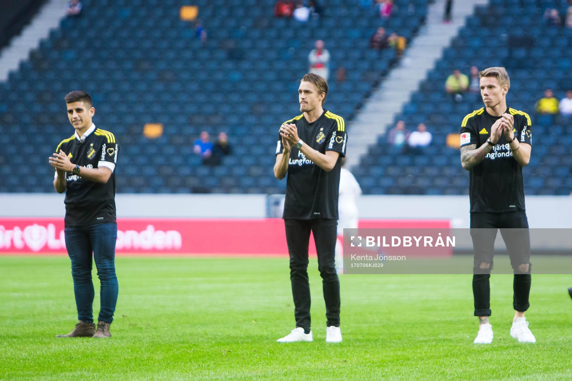 s nyförvärv Robert Taylor , nyförvärv Rasmus Lindkvist