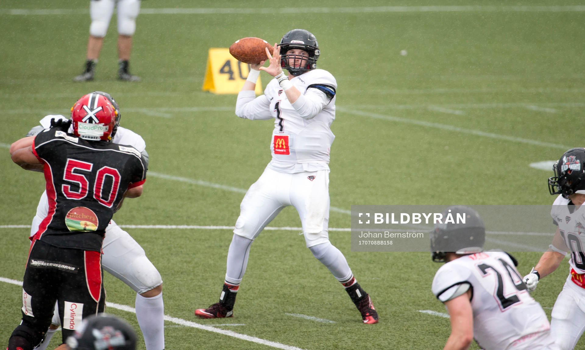 Örebro Black Knights Alexander Sundström i regnet