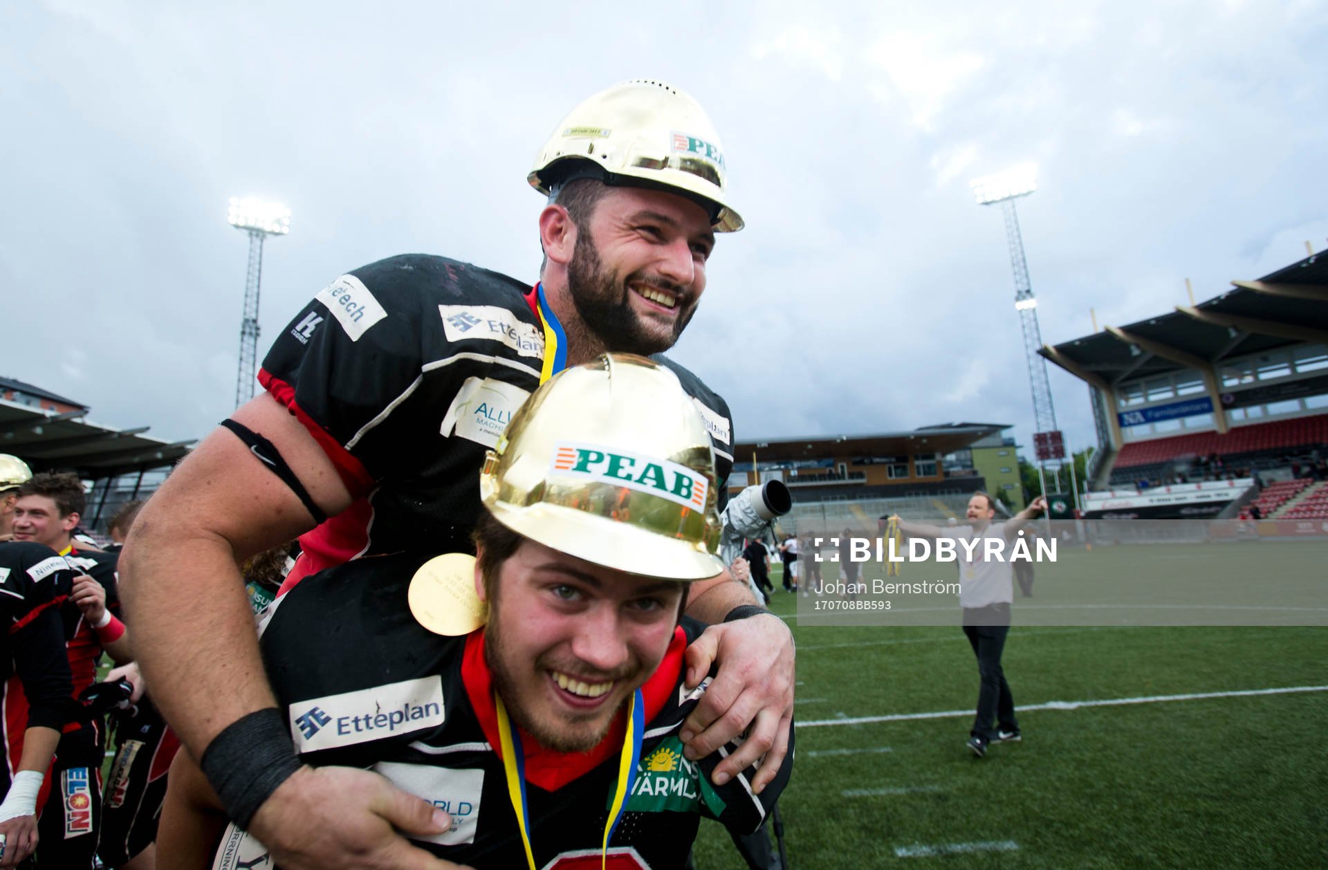 Carlstad Crusaders Christen Monclair jublar under SM-finalen i Superserien mellan Örebro och Carlstad den 8 juli 2017 i Örebro.
