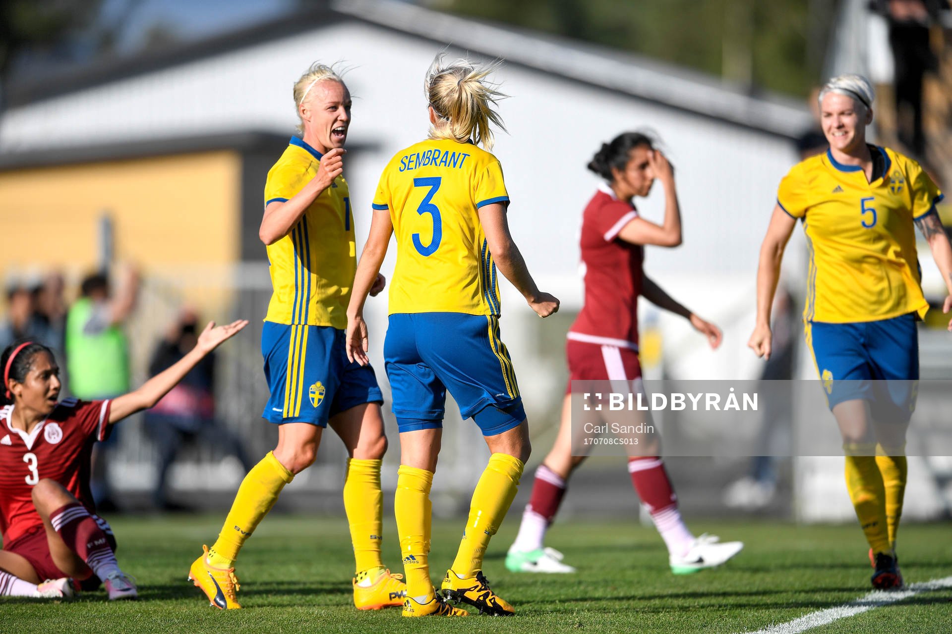 Caroline Seger kramar om Linda Sembrant