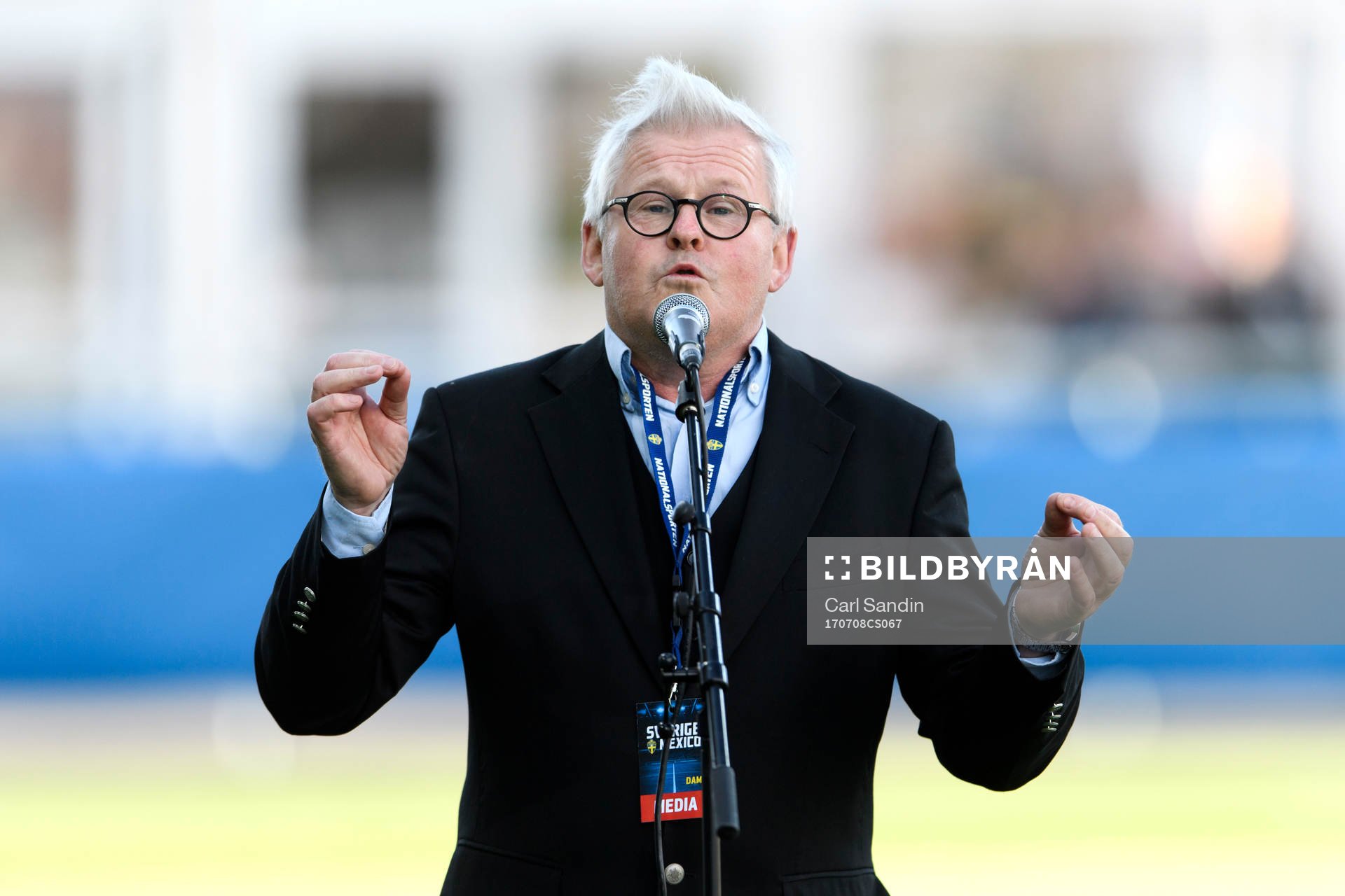 Olivia Schoughs pappa Bertil Schough sjunger