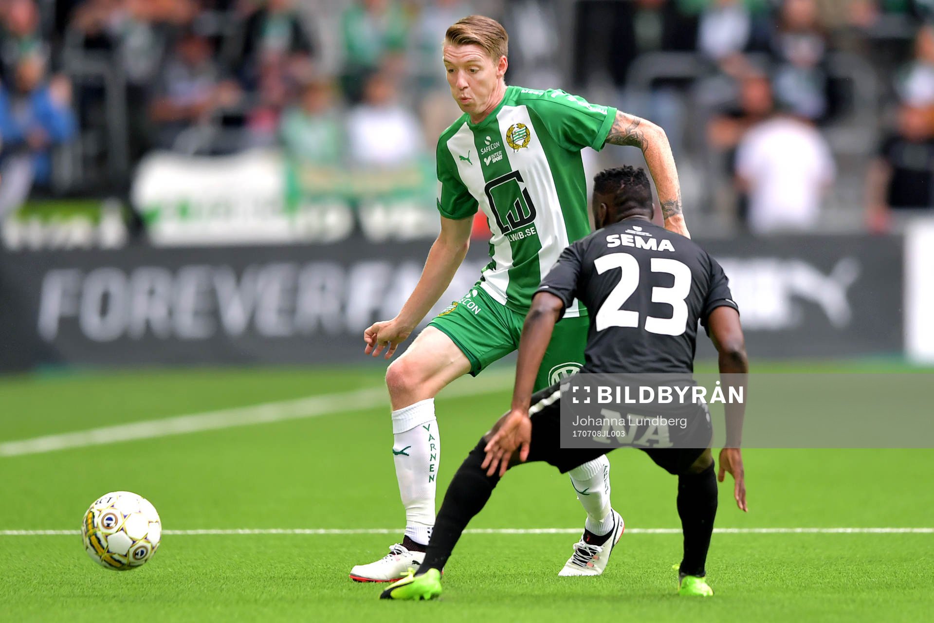 Hammarbys Birkir Már Saevarsson och Örebros Maic Sema