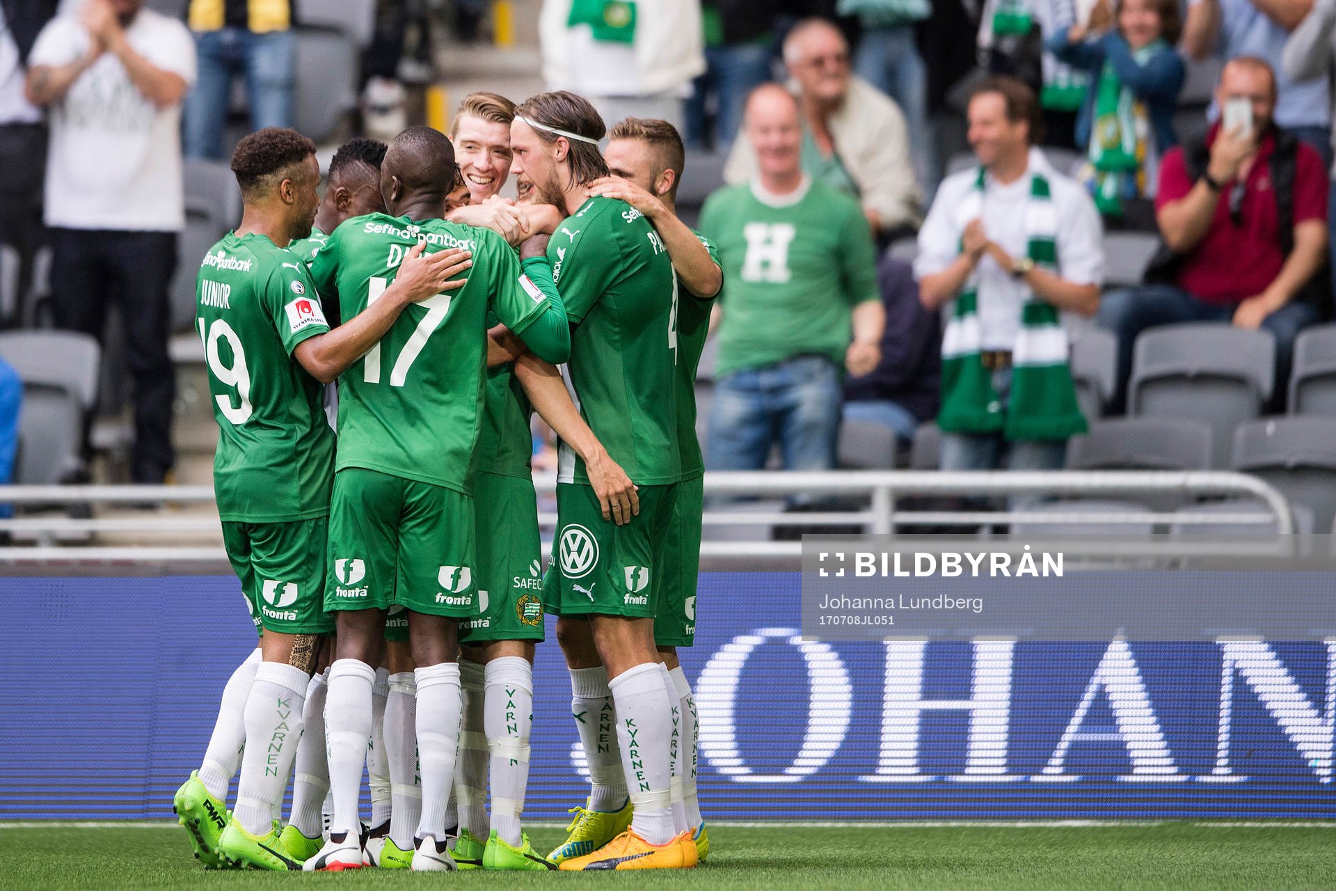 Hammarbys spelare jublar