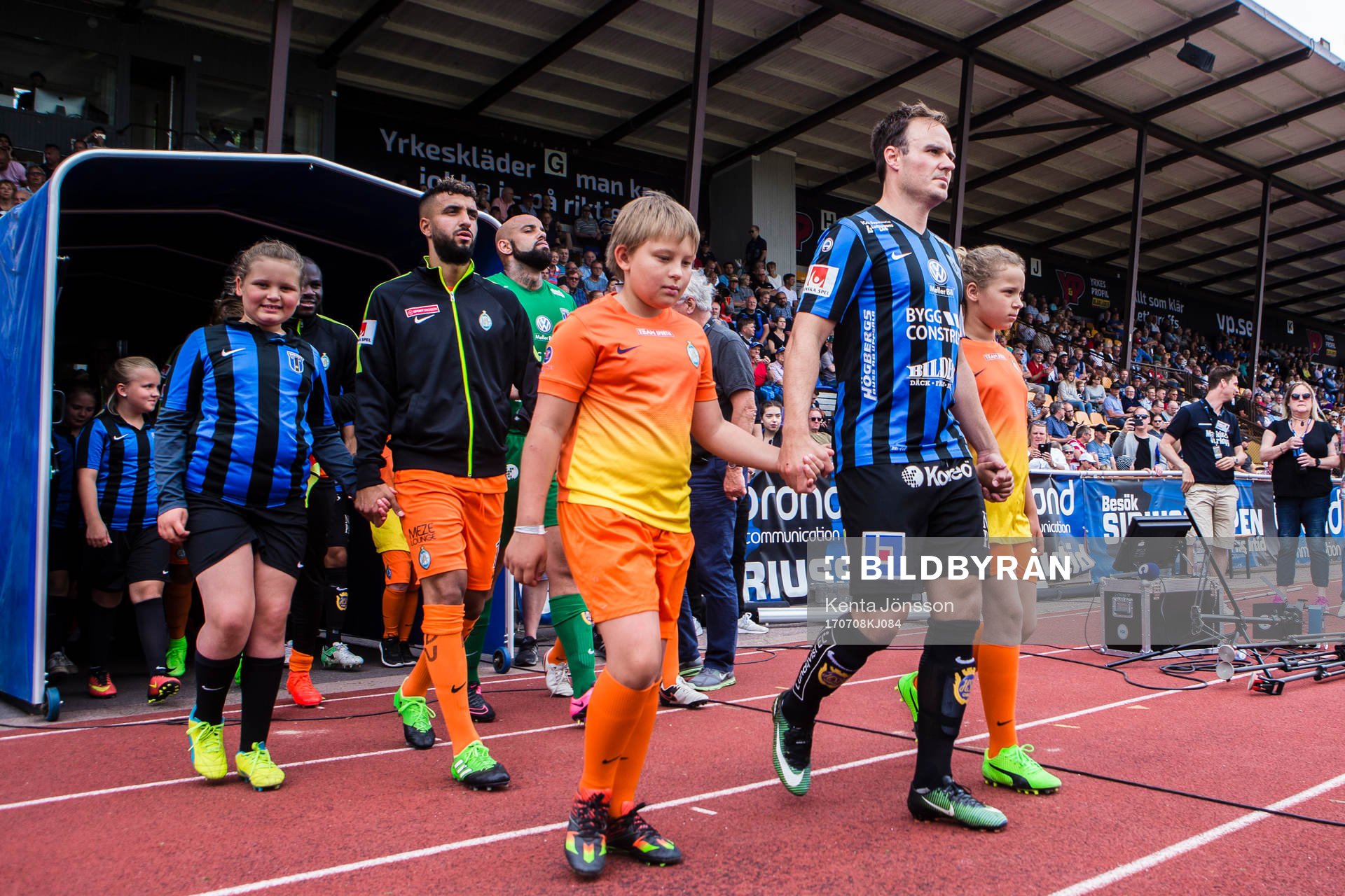 Sirius Niklas Busch Thor och Omar Eddahri gör entré på