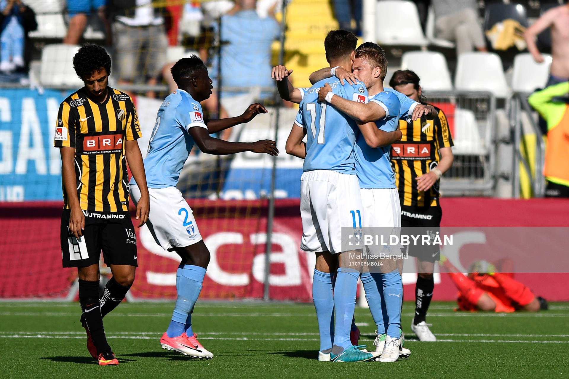 Malmö FFs Alexander Jeremejeff har precis gjort 0-1 och